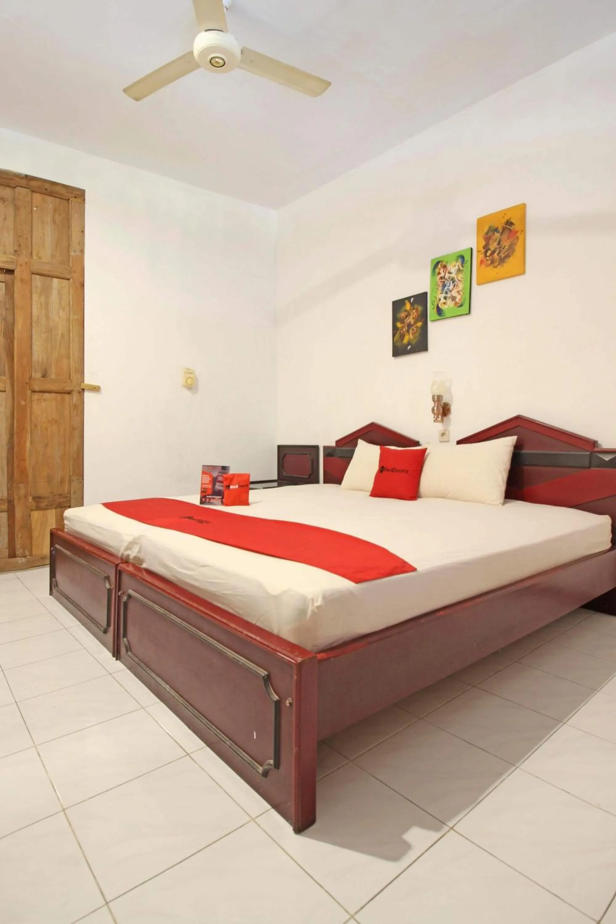 Bed in RedDoorz near Pojok Beteng Prawirotaman