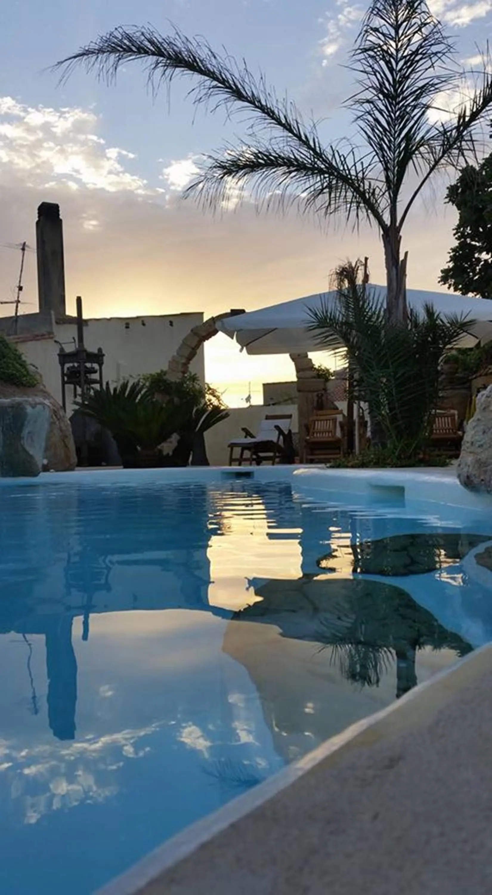 Swimming pool in Hotel Villa Canu