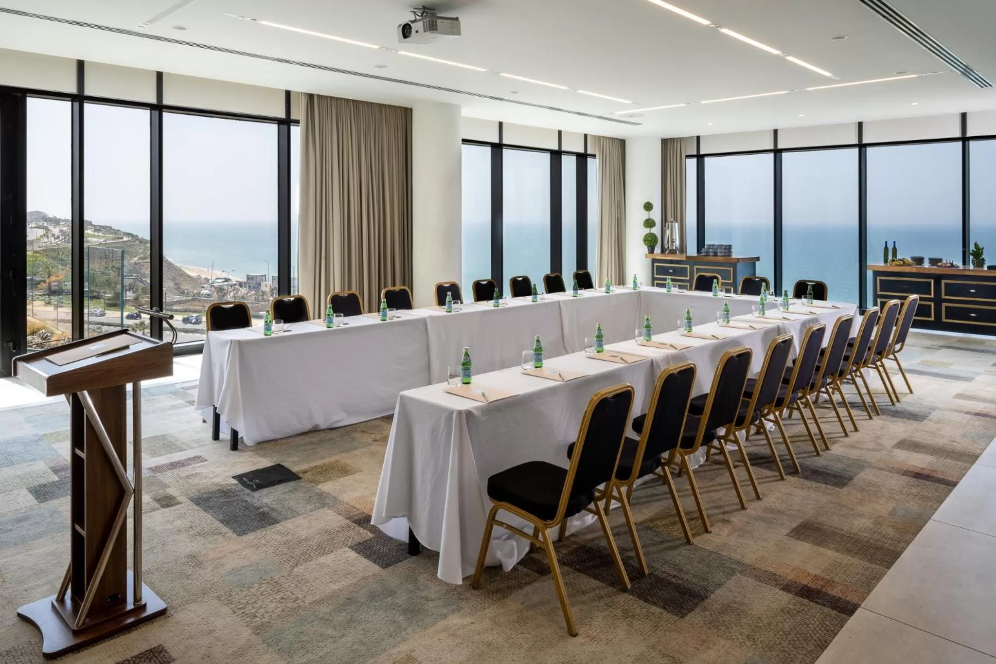 Meeting/conference room in Vert Lagoon Netanya By AFI Hotels
