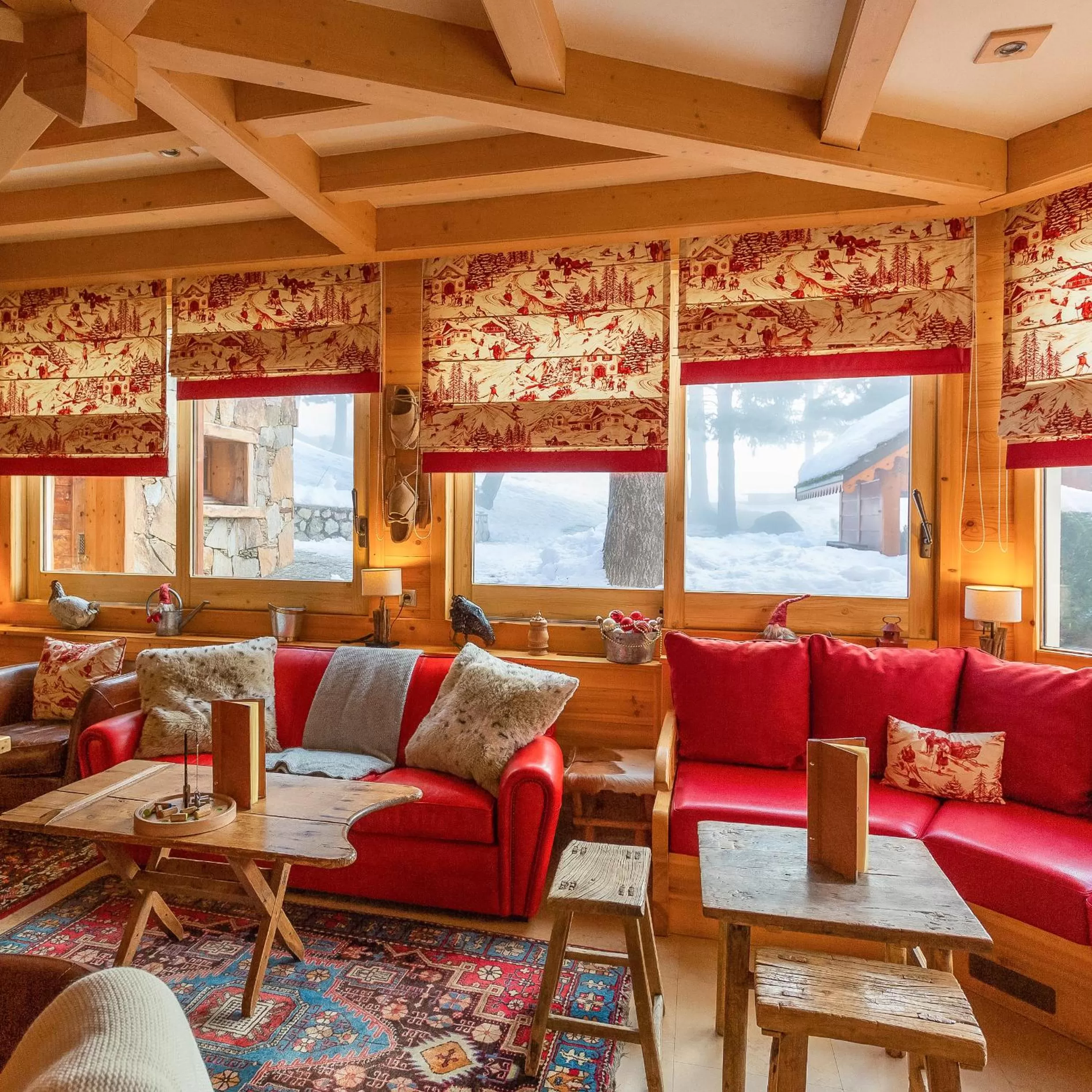 Lounge or bar in Hôtel Chalet Mounier