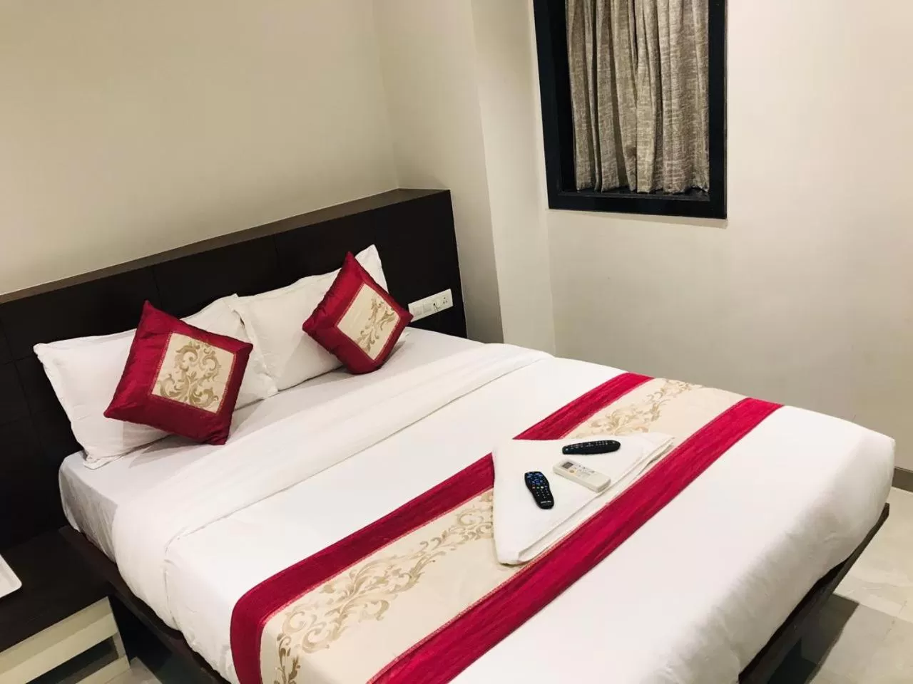 Bed in Hotel Flora Suites - Fort
