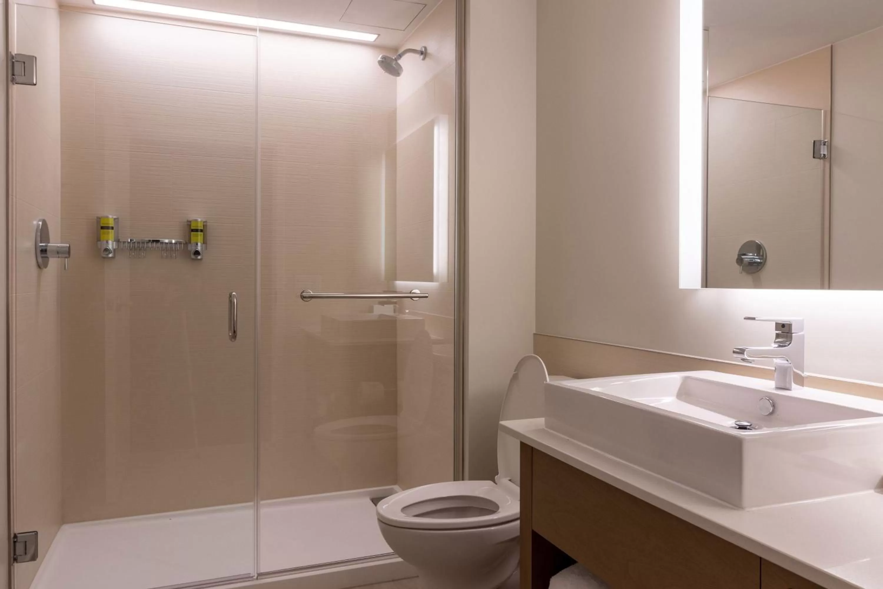 1 Bedroom Suite, 1 King, Sofa bed in Element St. Louis Midtown