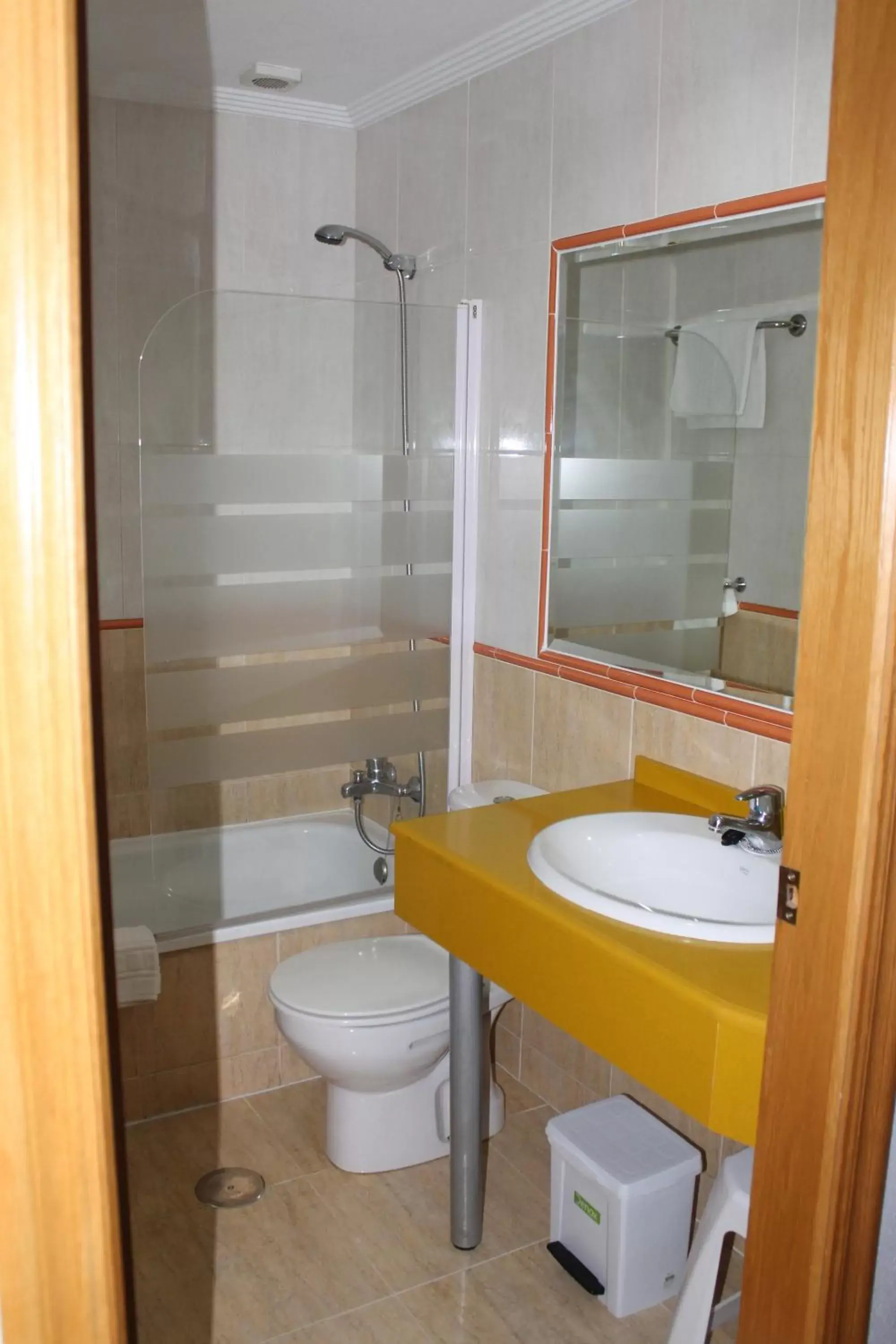 Queen Room in Hotel Los Palacios Queen Room in Hotel Los Palacios