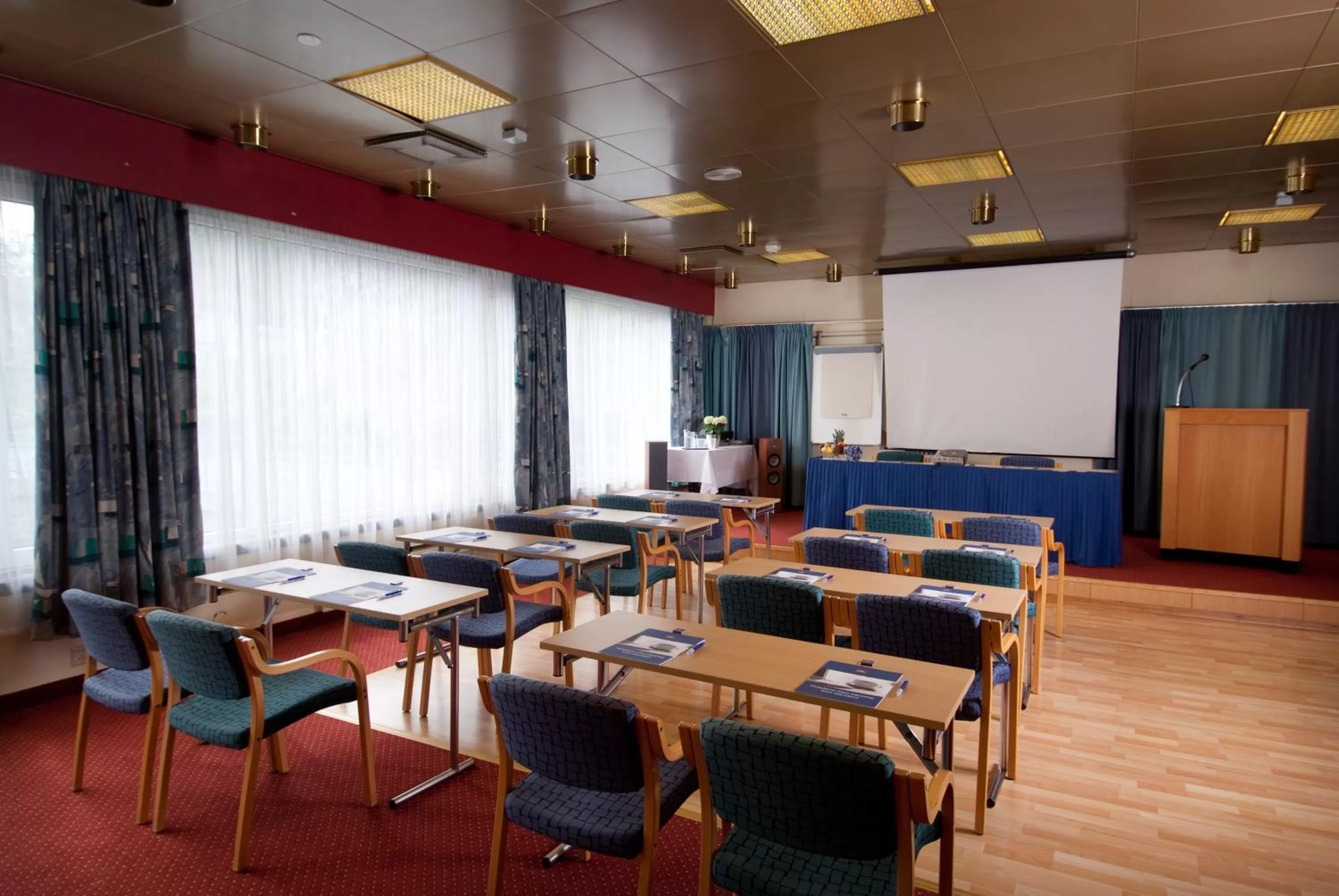Meeting/conference room in Thon Hotel Måløy