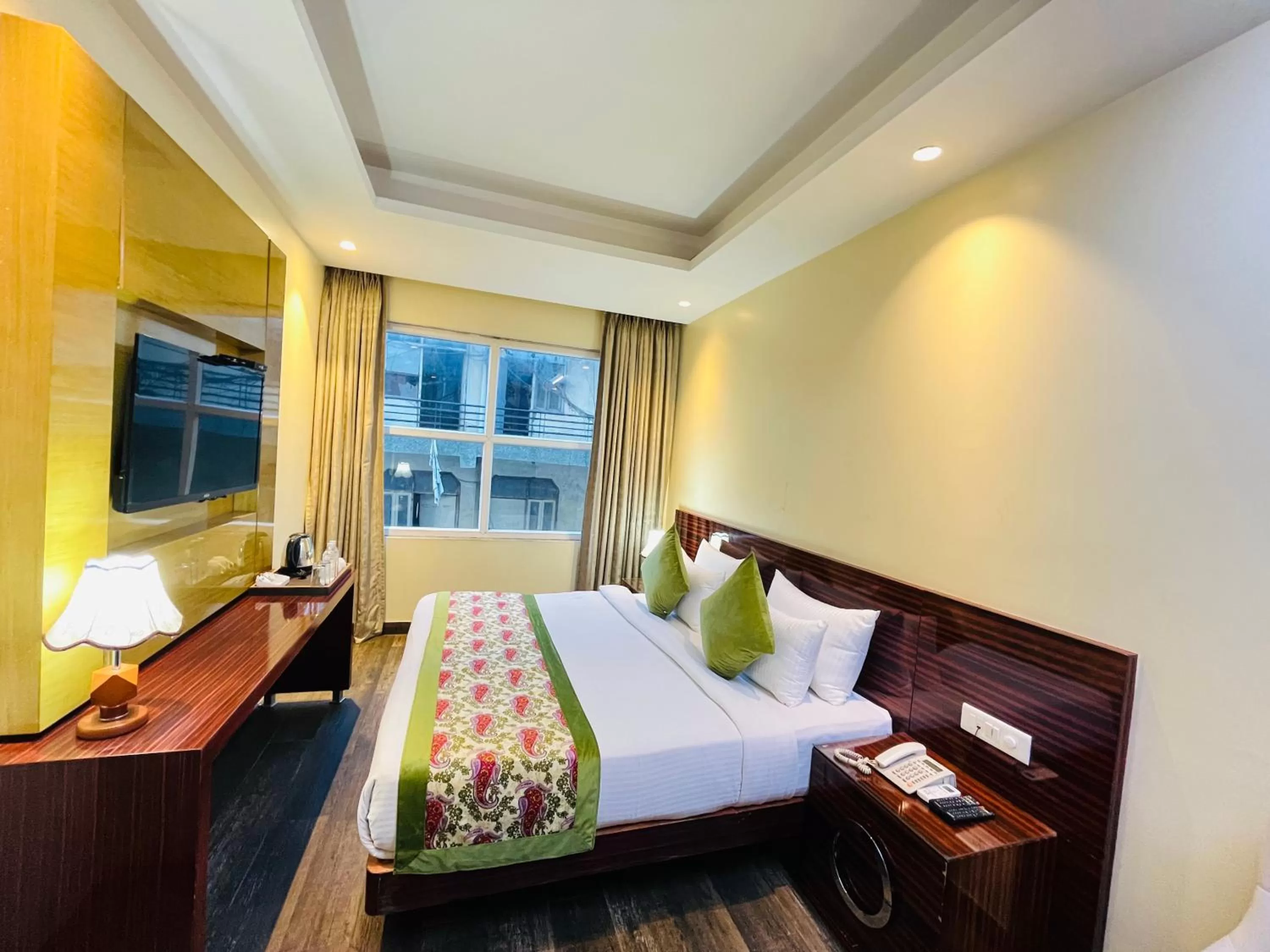 Bed in Hotel Banz near Delhi Airport