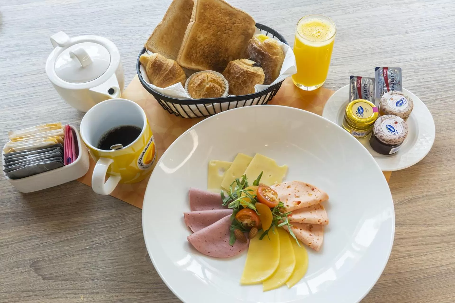 Food and drinks in TIME Asma Hotel