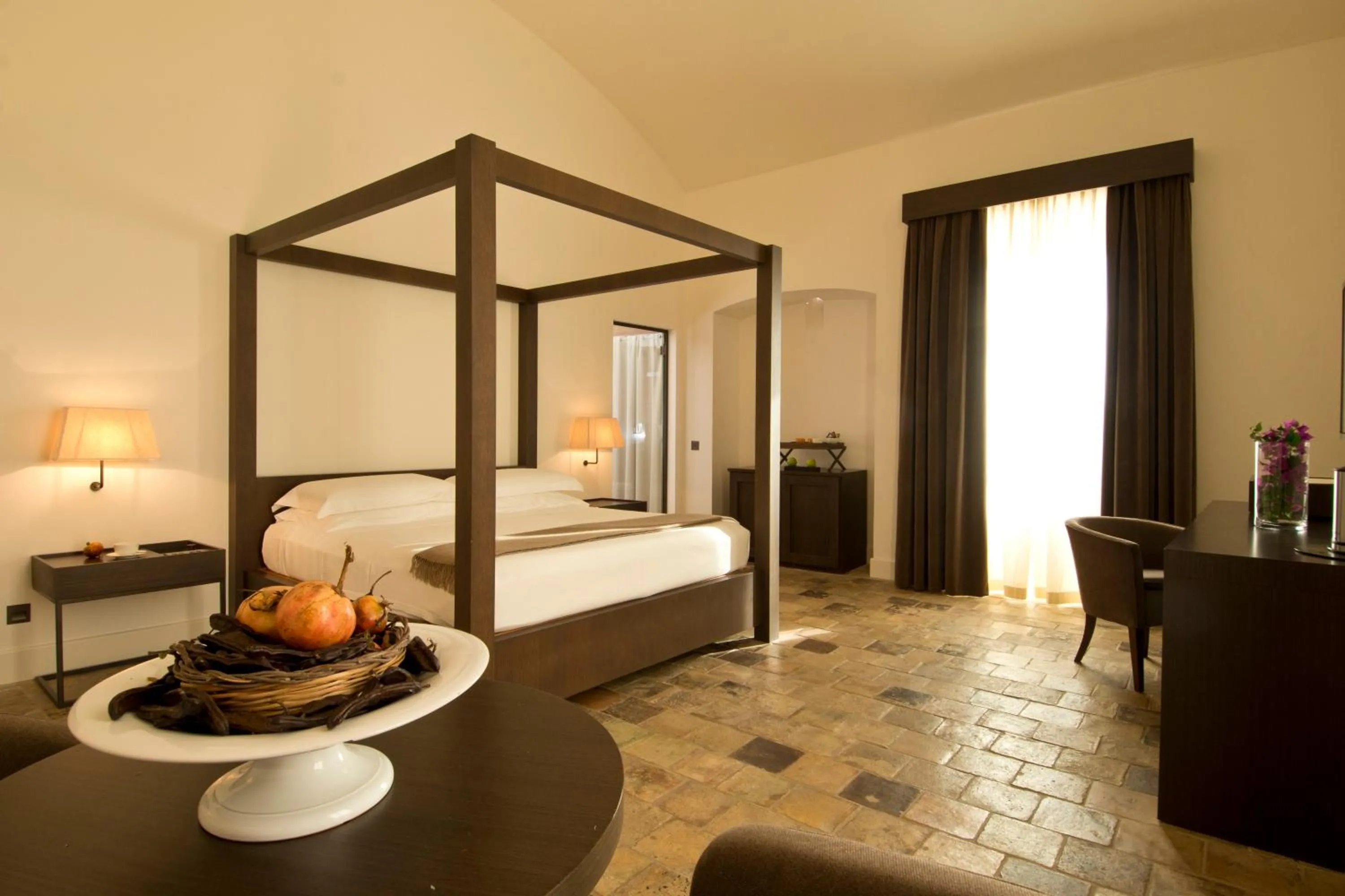 Bedroom, Bed in Relais Histò San Pietro Sul Mar Piccolo