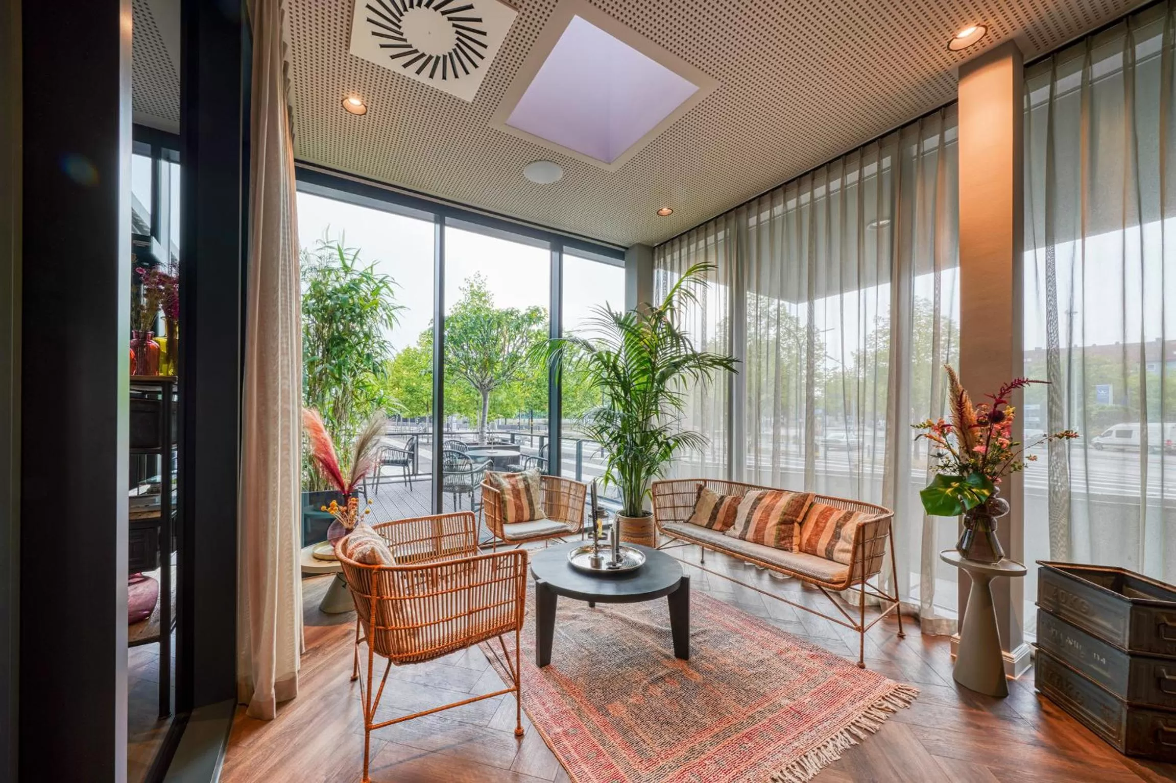 Lobby or reception in NYCE Hotel Hannover