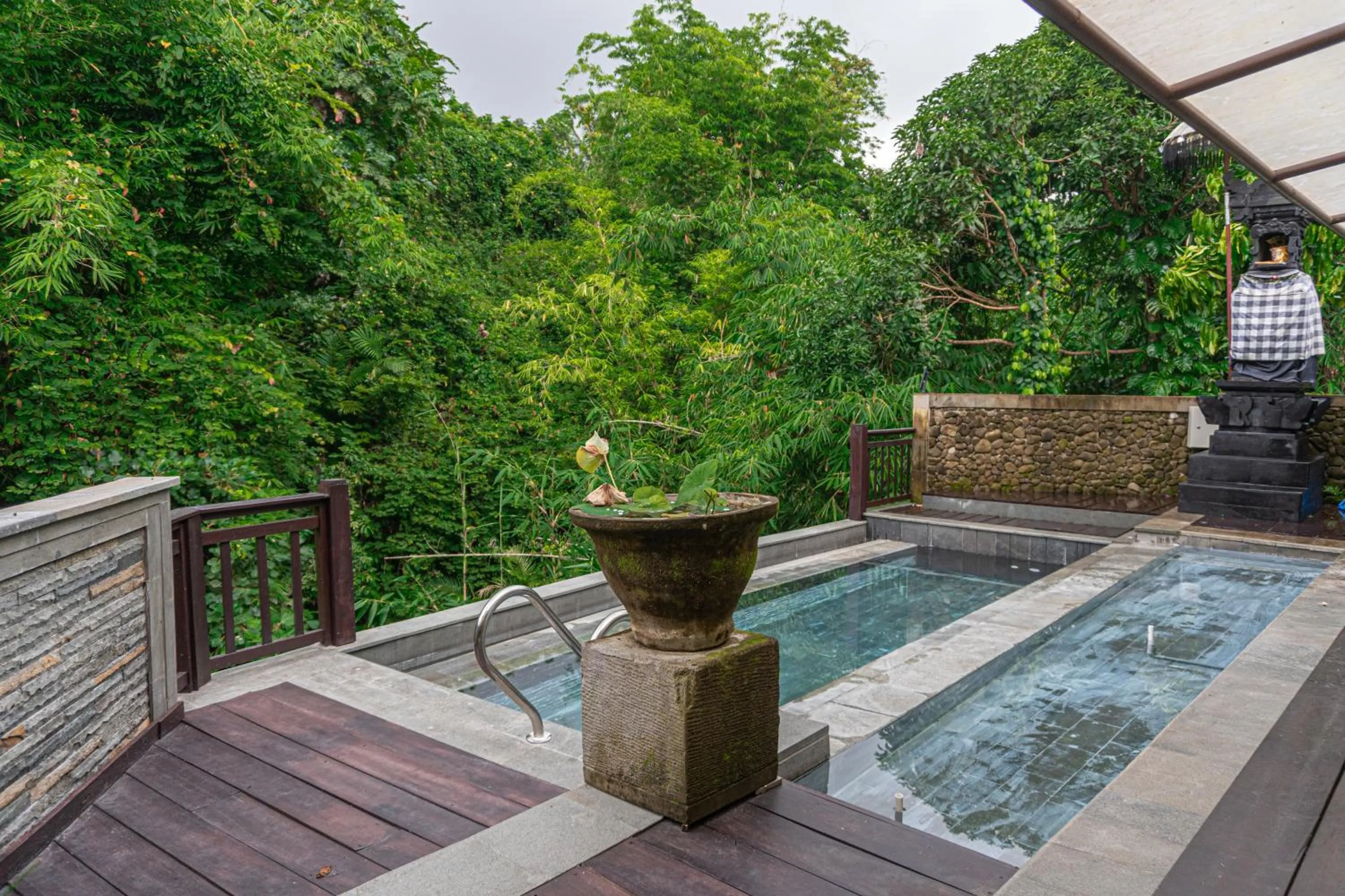 Swimming pool in The Pari Sudha