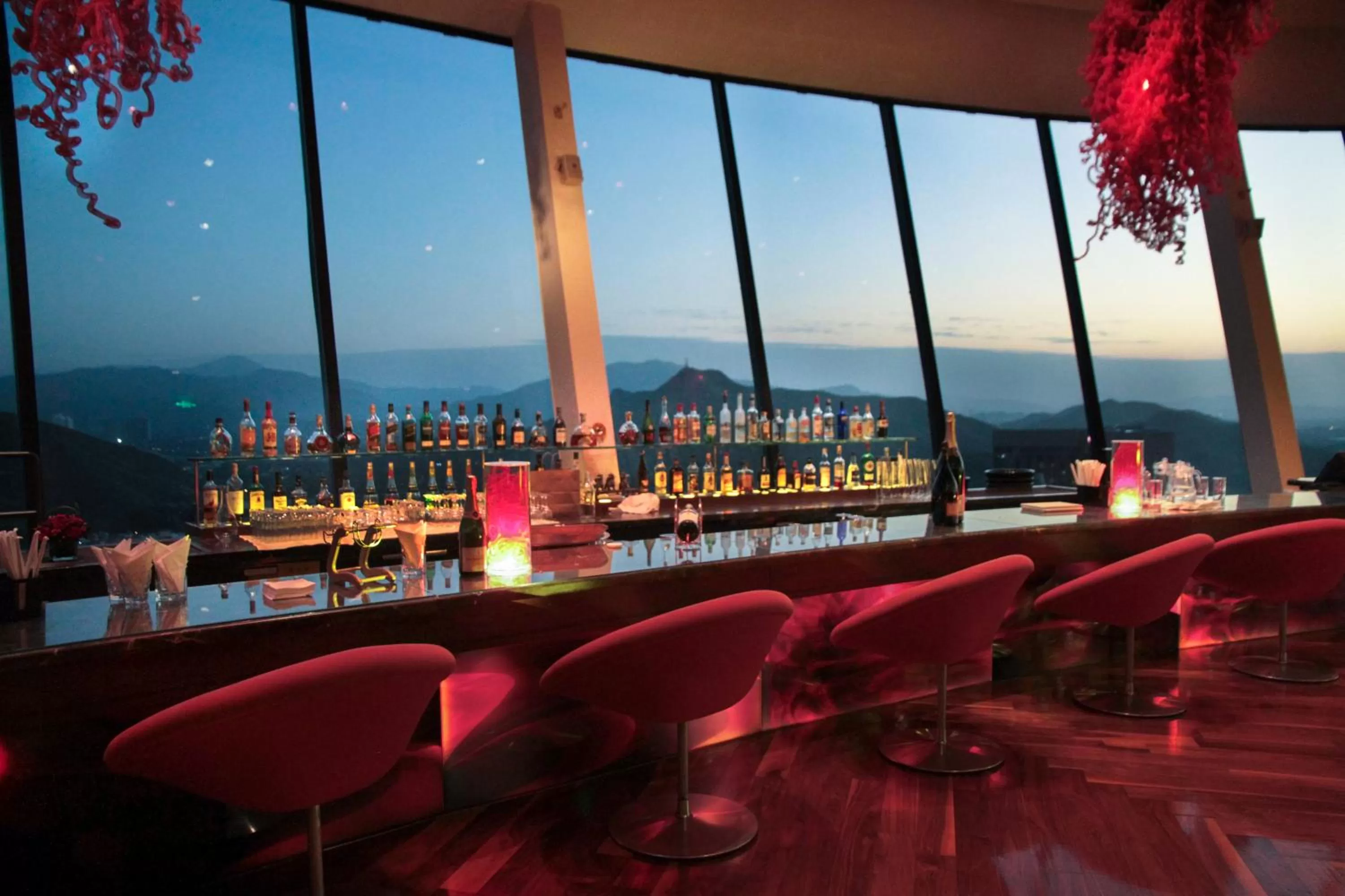 Restaurant/places to eat in Shangri-La Shenzhen - Nearby Luohu Border, Outdoor Swimming Pool