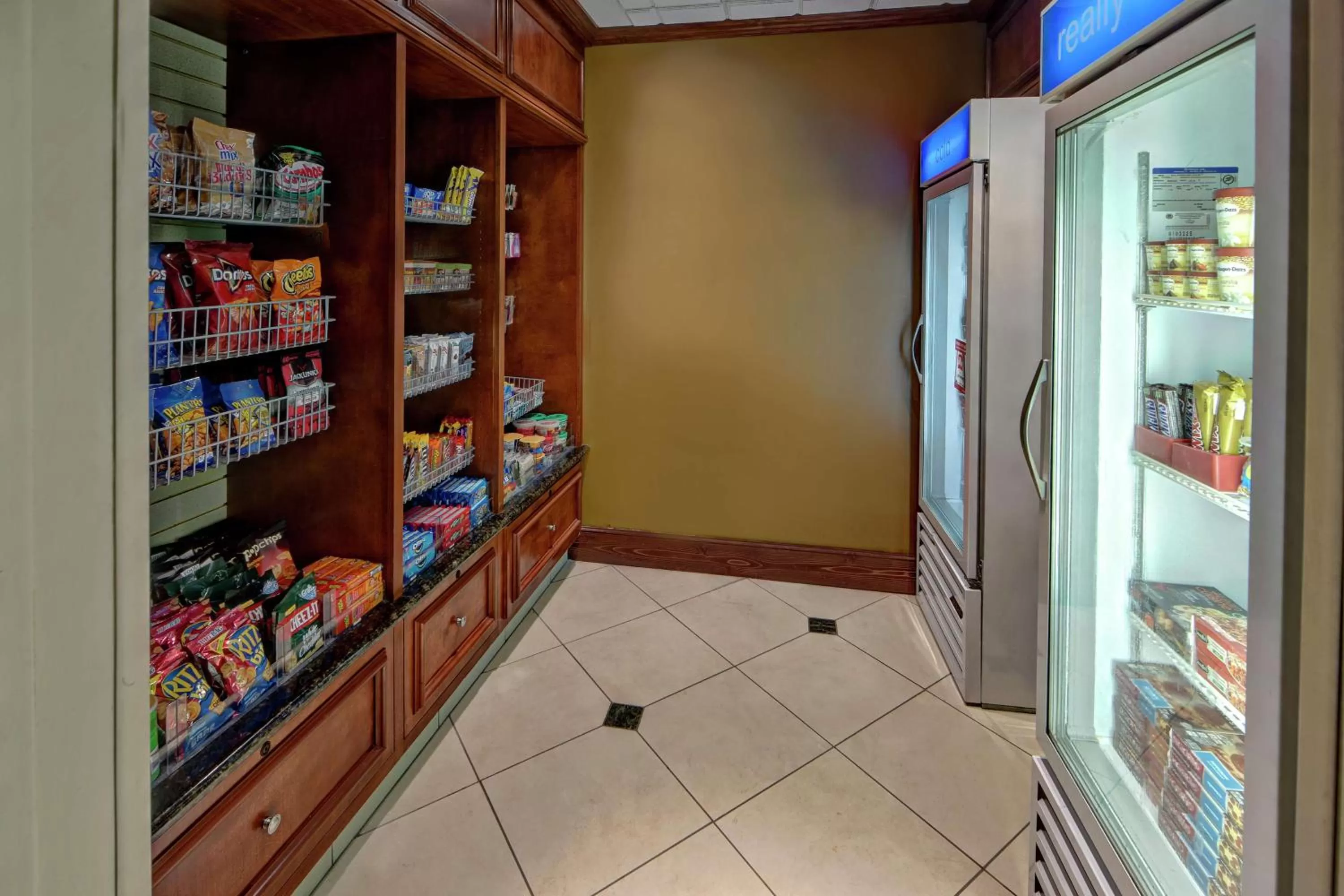 Restaurant/places to eat in Hilton Garden Inn Memphis/Southaven