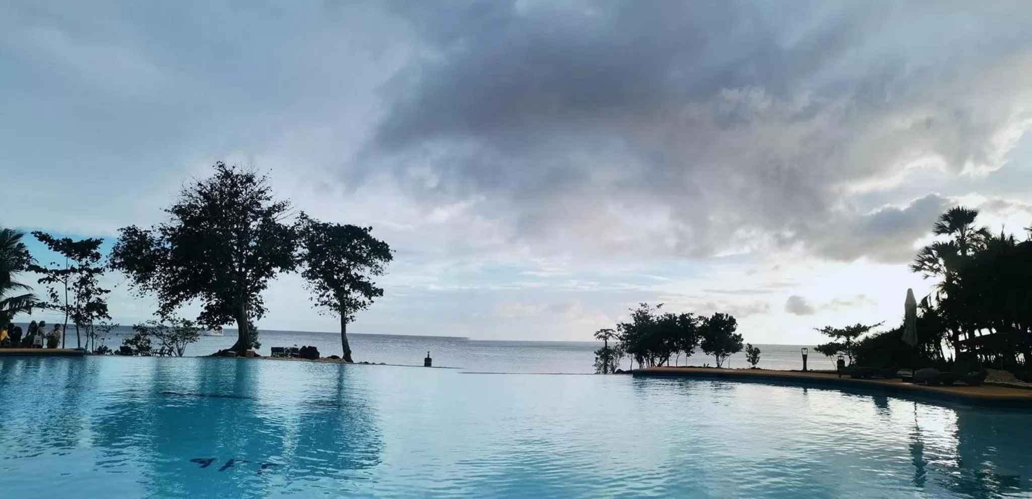 Swimming pool in FIG Sunset View Resort