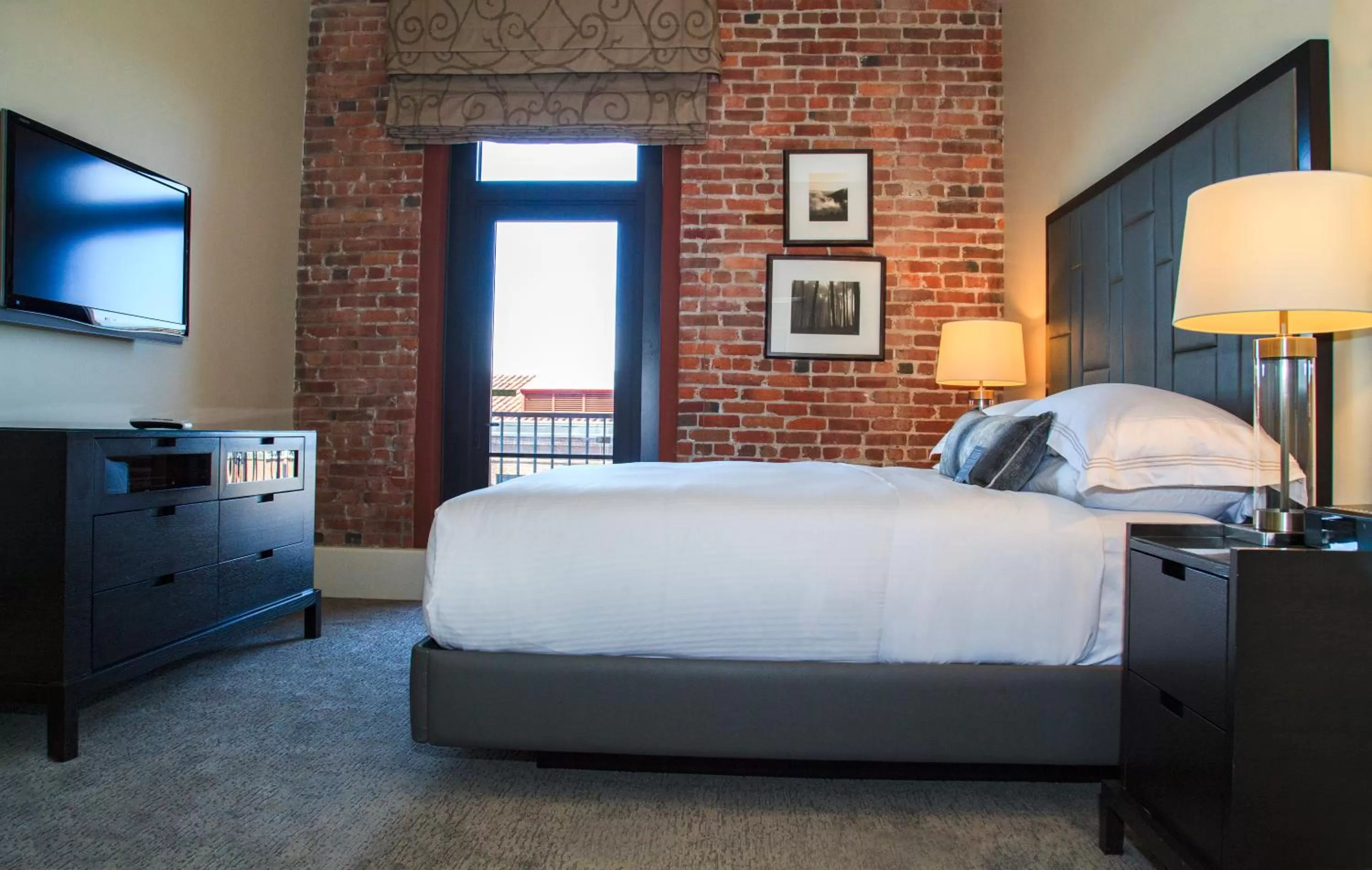 Bed in The Fairmont Heritage Place Ghirardelli Square