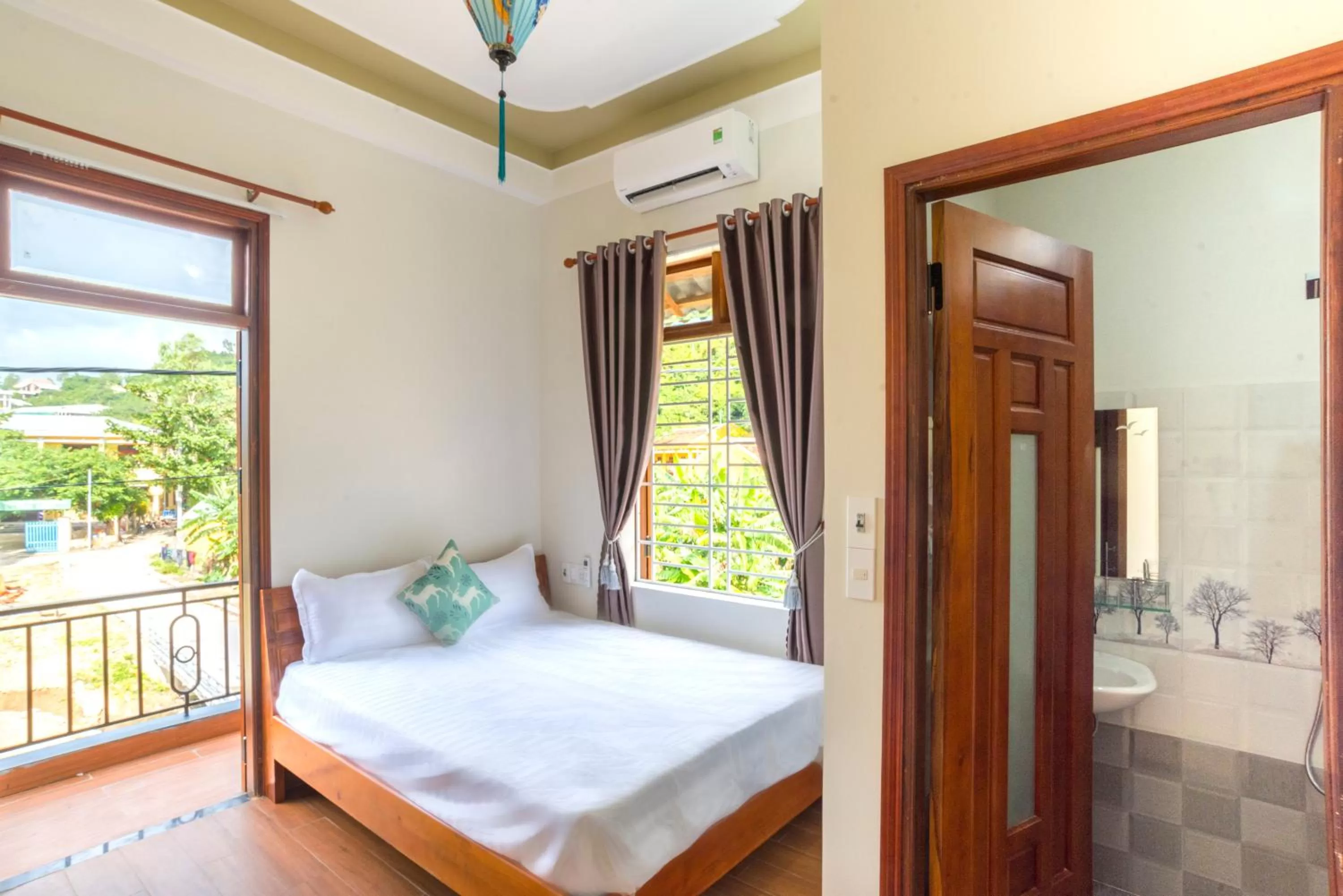 Bed in Cong Man Homestay Cham Island