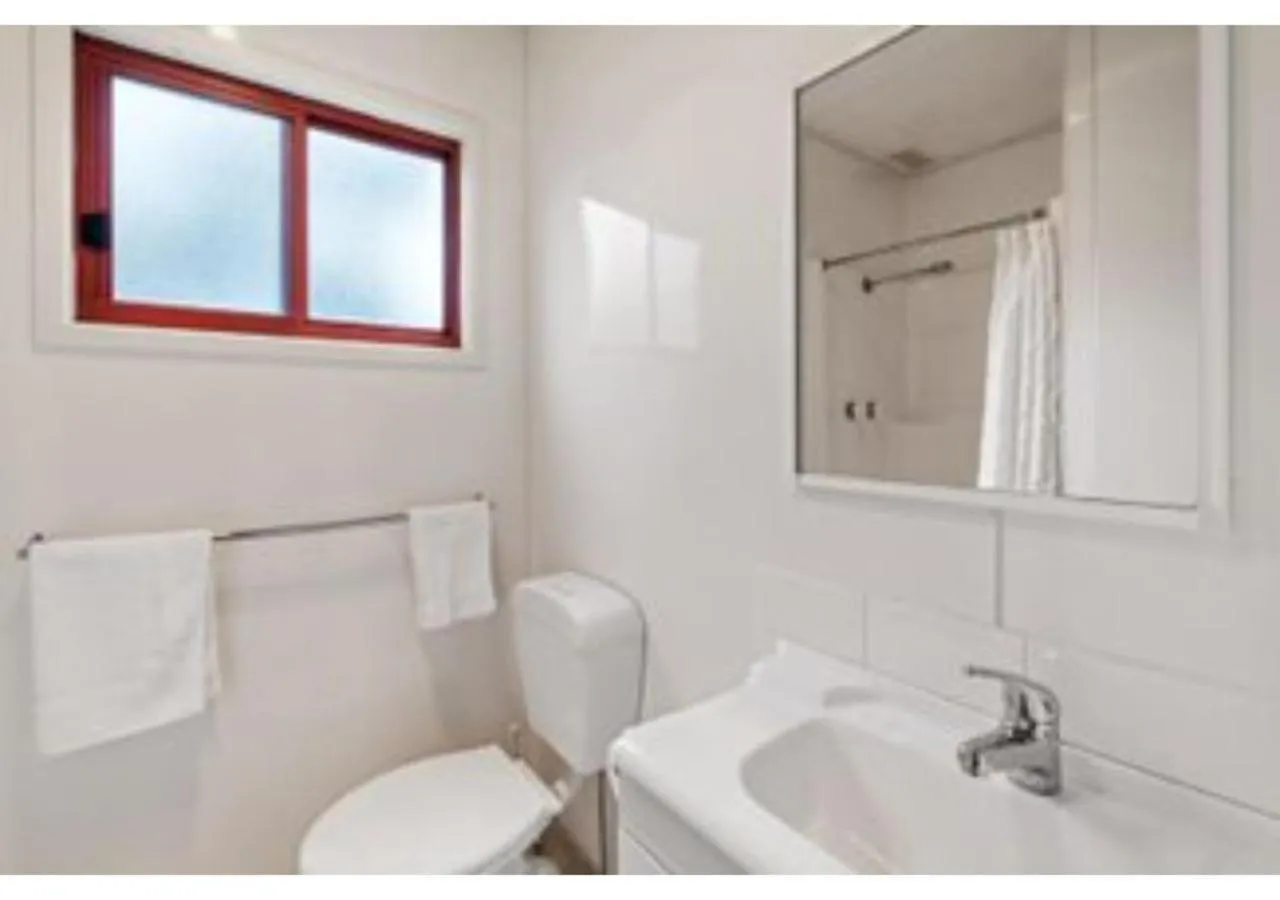 Bathroom in Discovery Parks - Melbourne