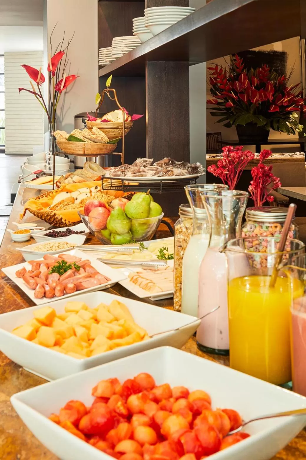 Breakfast in Nico Apartasuites