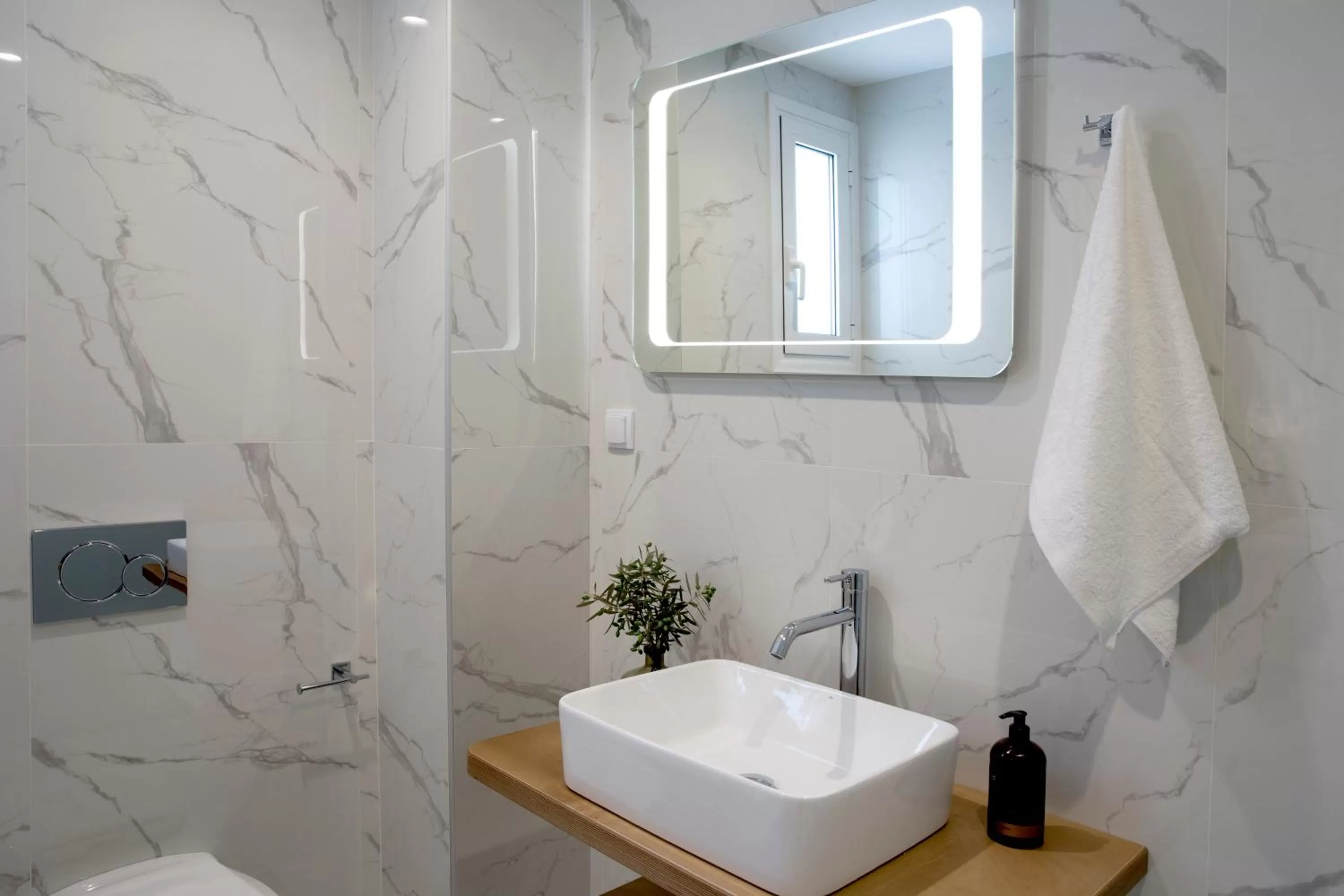 Bathroom in Hypnos Inn Athens