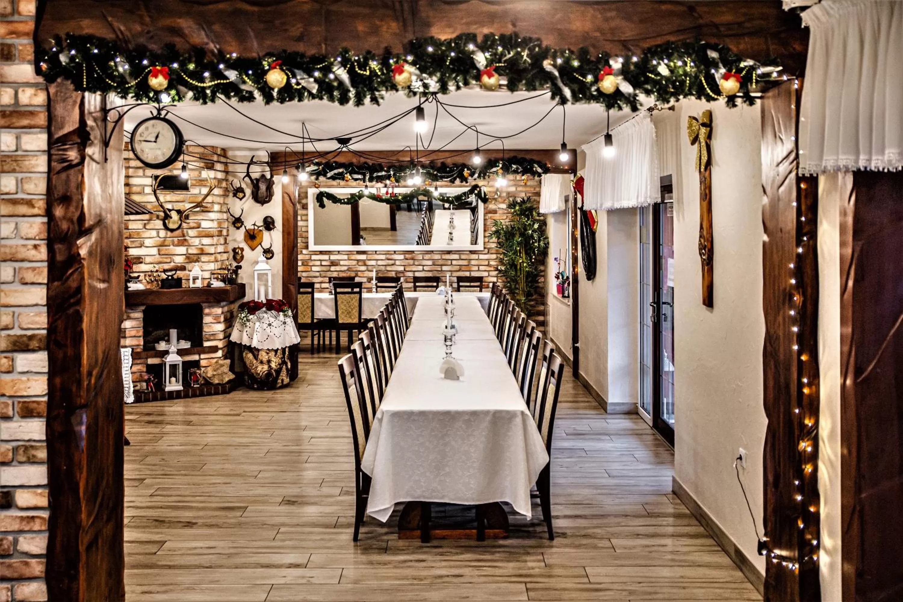 Restaurant/Places to Eat in Stajnia pod Dębem