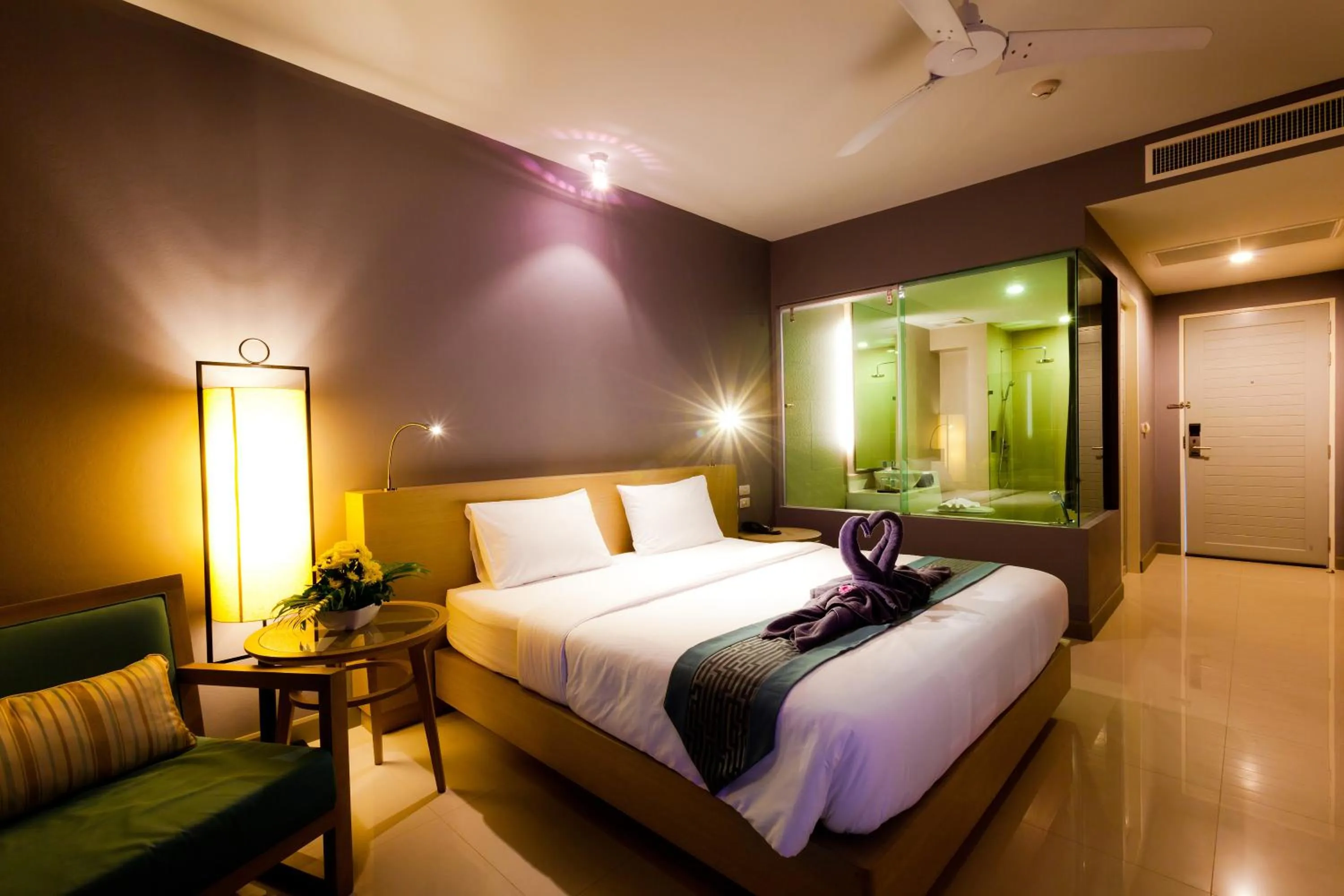 Bedroom, Bed in Ramaburin Resort Patong - SHA Extra Plus
