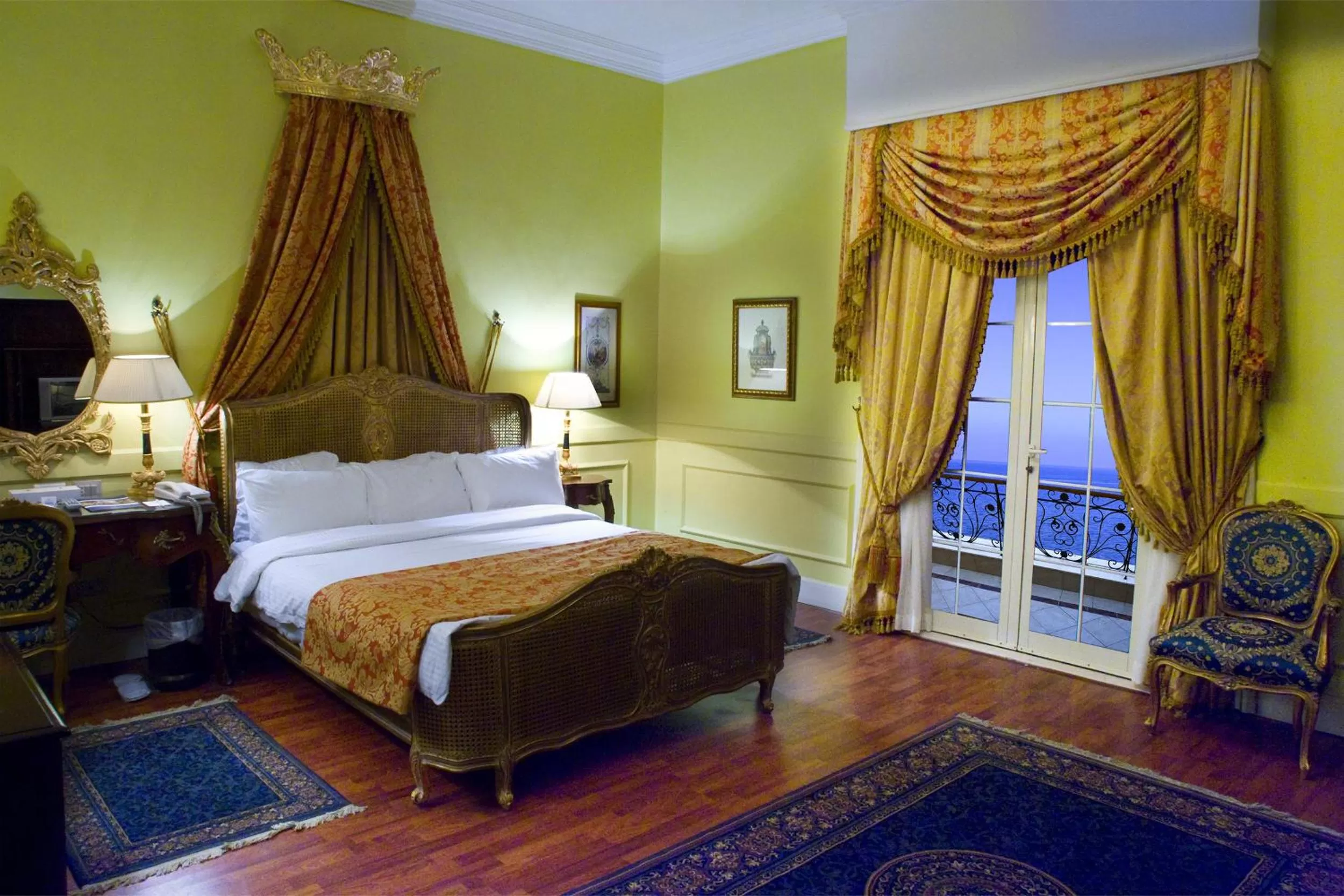 Bed in Helnan Auberge Fayoum