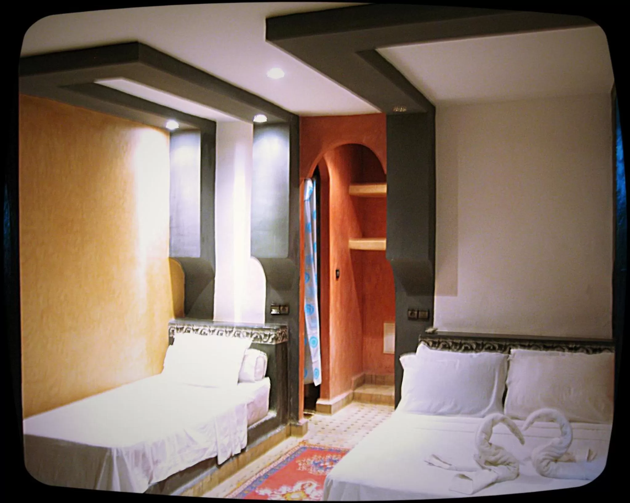 Living room, Bed in Hotel Restaurant La Kasbah