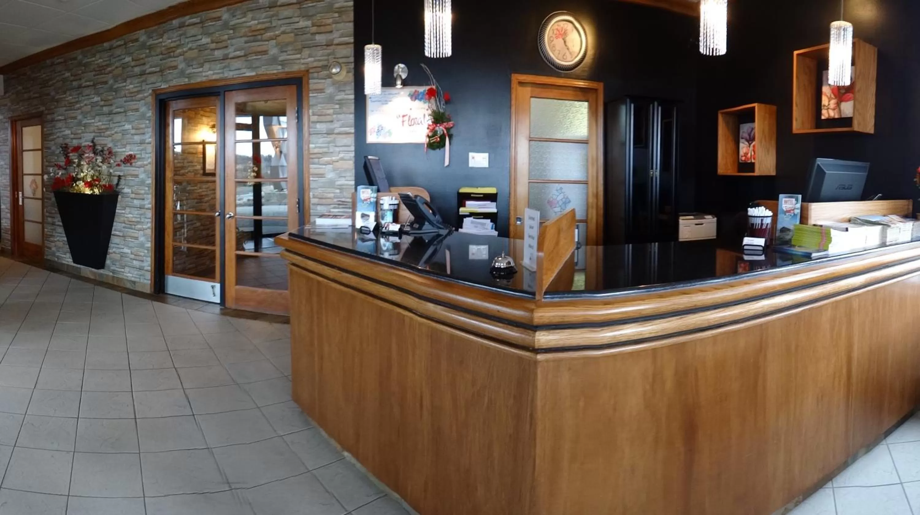 Lobby or reception in Hôtel Le Floral