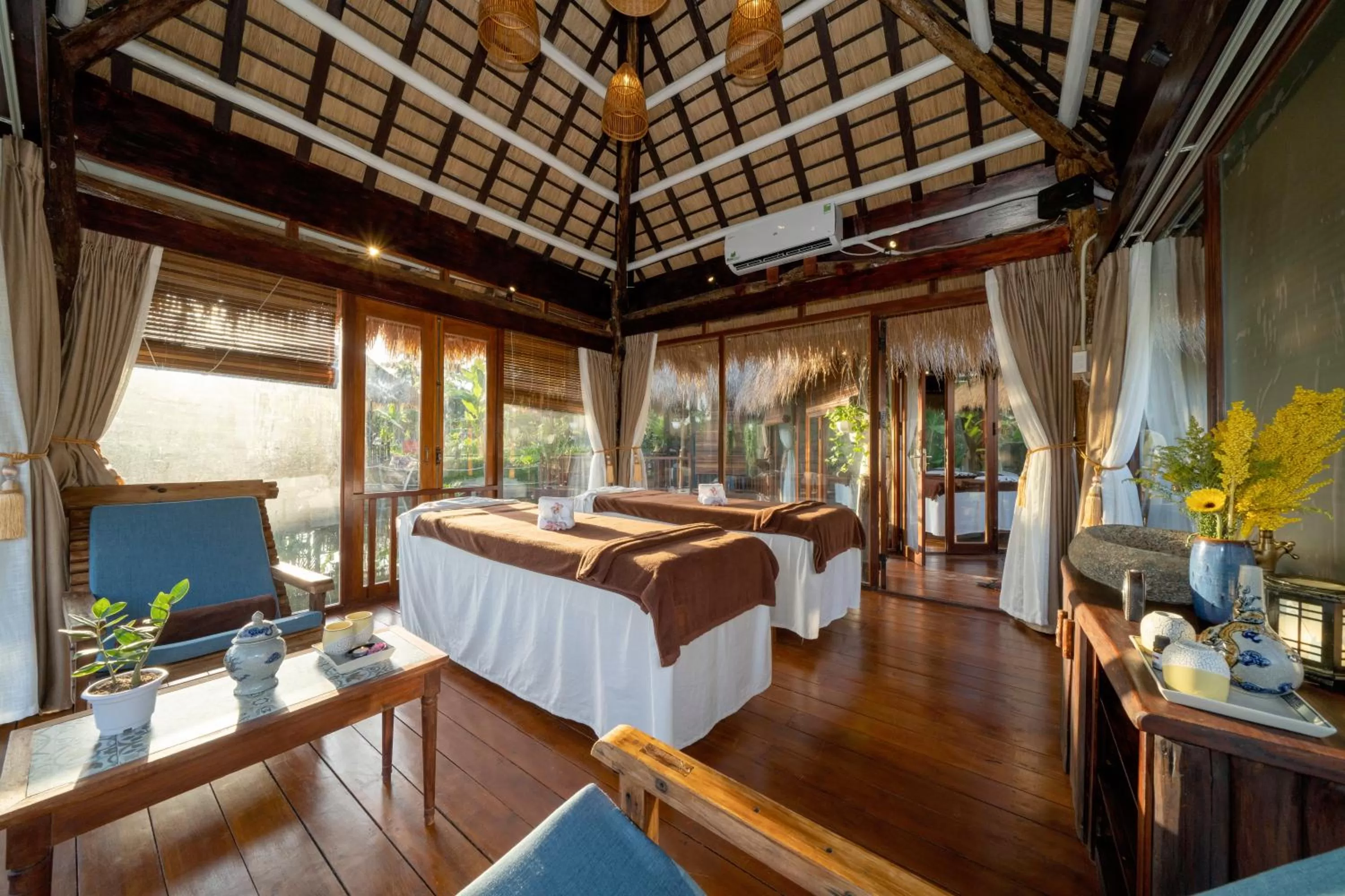 Massage, Bed in Zest Resort & Spa Hoi An