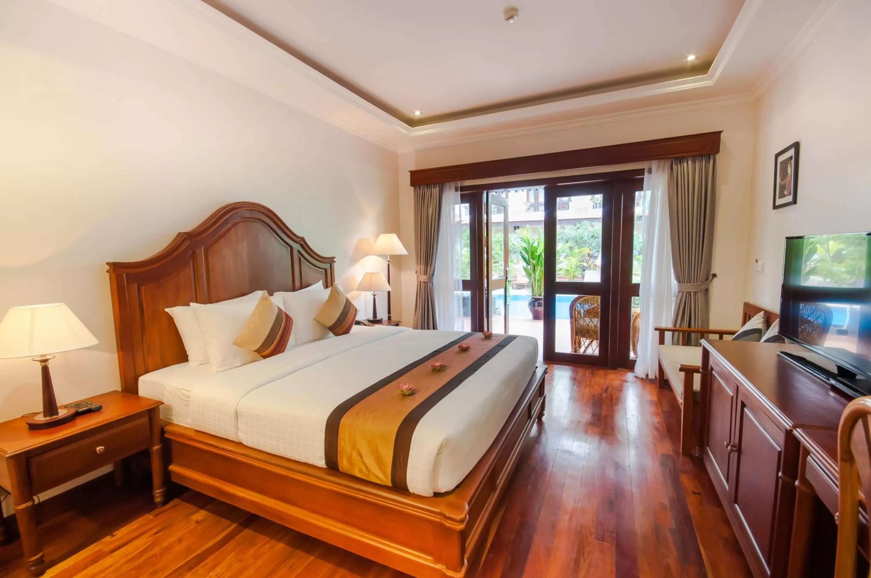 Bedroom, Bed in Saem Siemreap Hotel