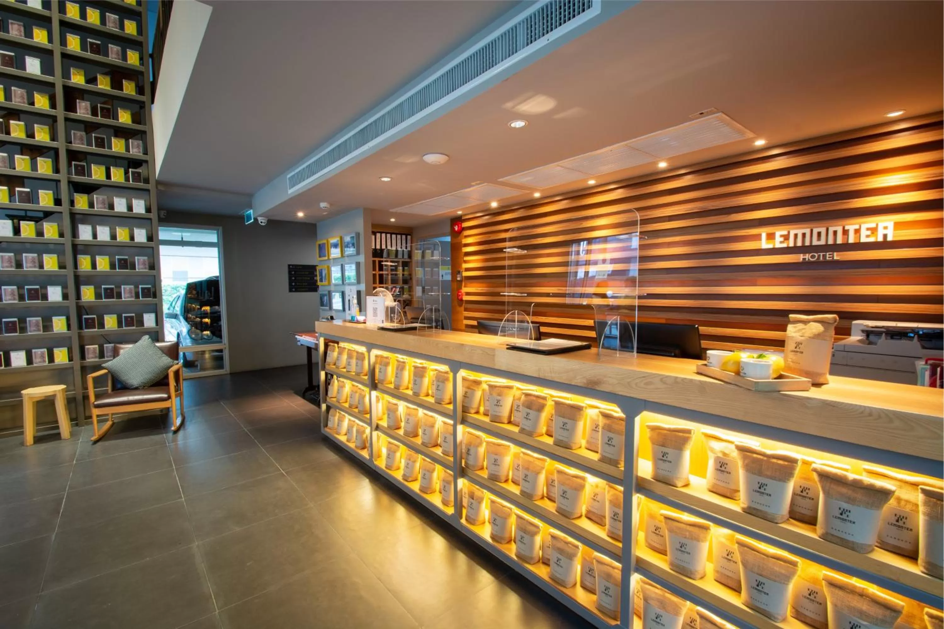 Lobby or reception in Lemontea Hotel Bangkok
