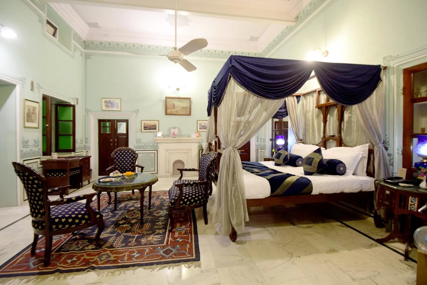 Photo of the whole room, Bed in Hari Mahal Palace by Pachar Group