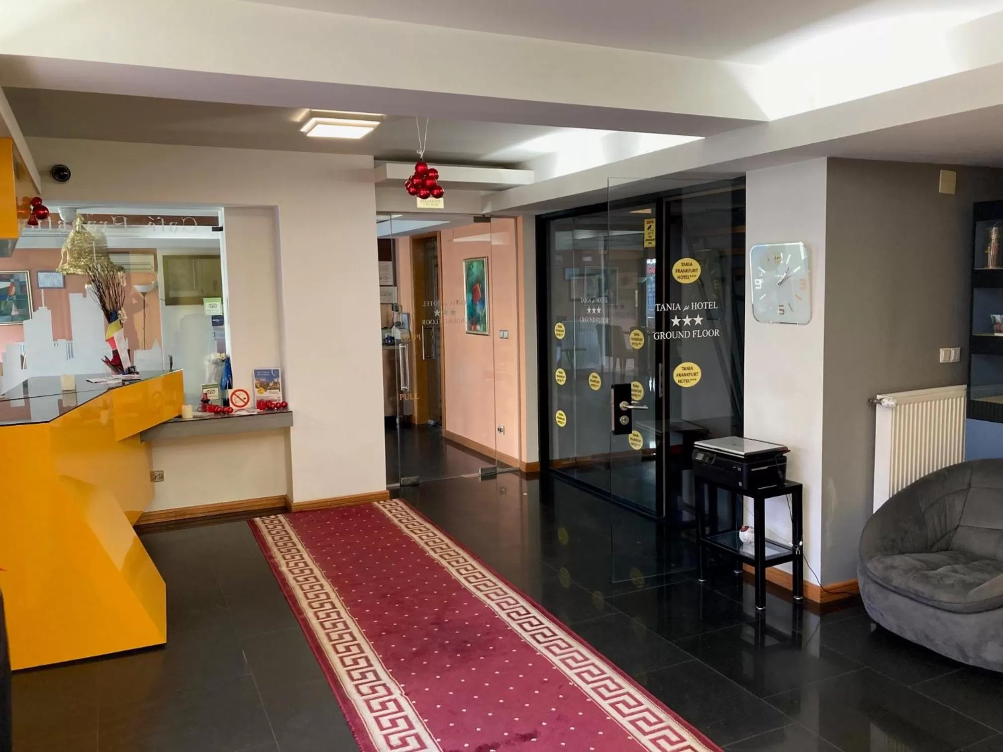 Lobby or reception in Tania-Frankfurt Hotel
