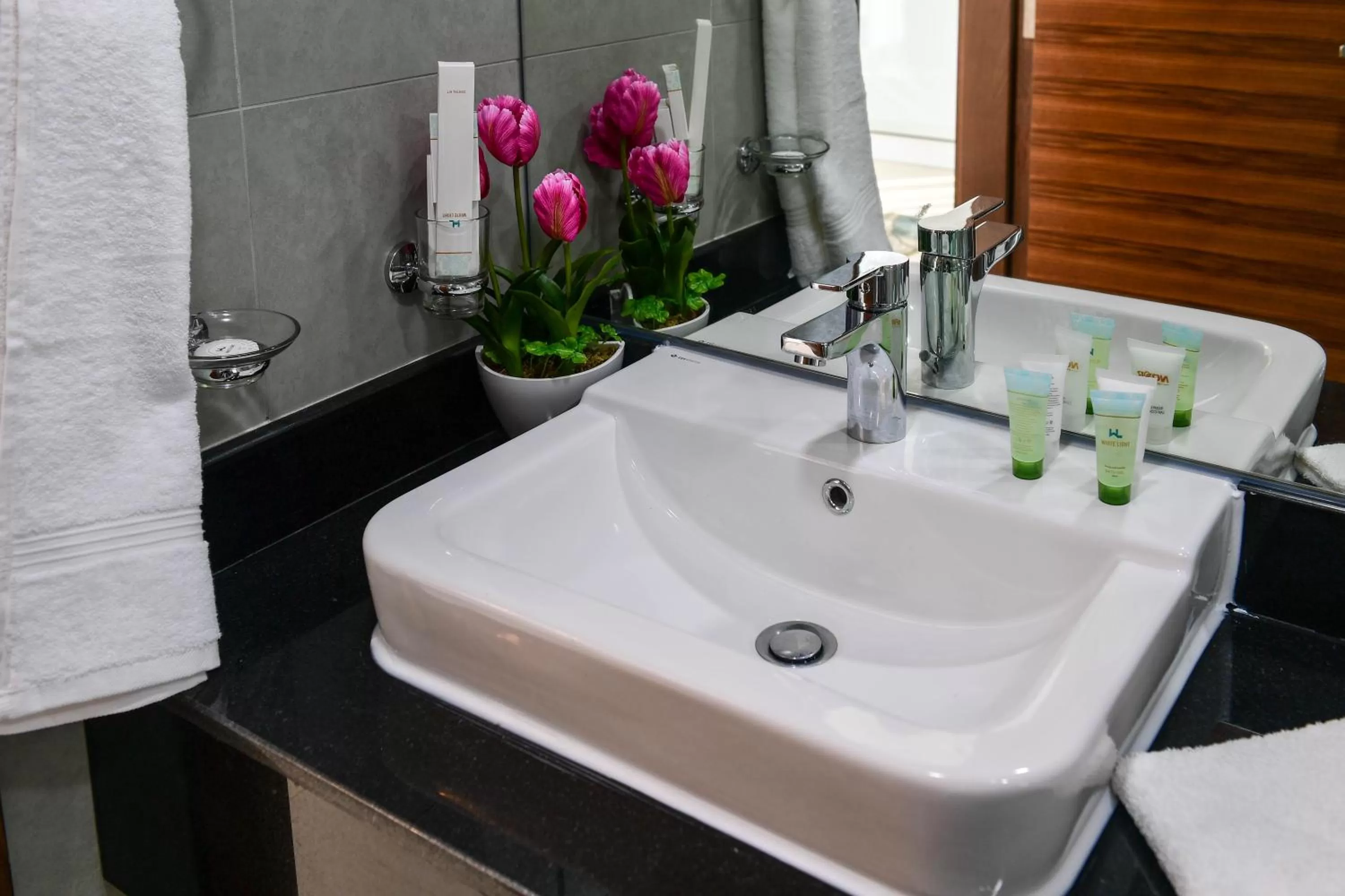 Bathroom in Noor Amwaj Hotel & Apartment