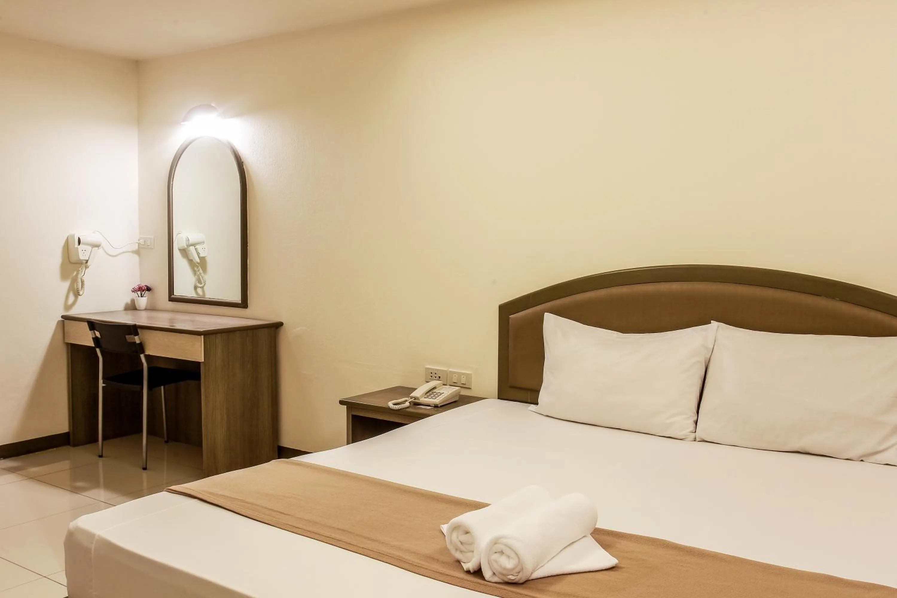 Bed in Lee Garden Bangkok