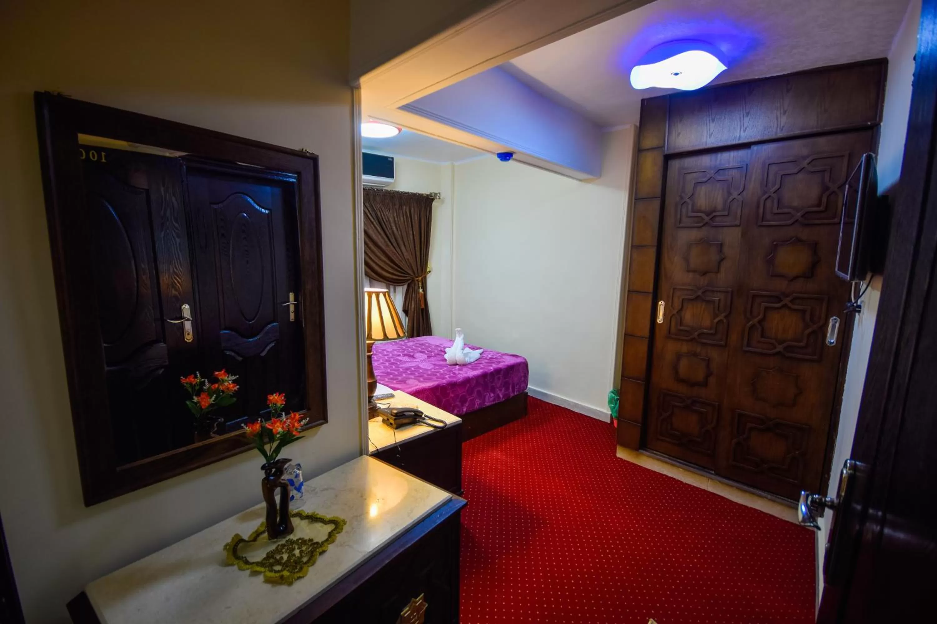 Bedroom, Bed in Amin Hotel