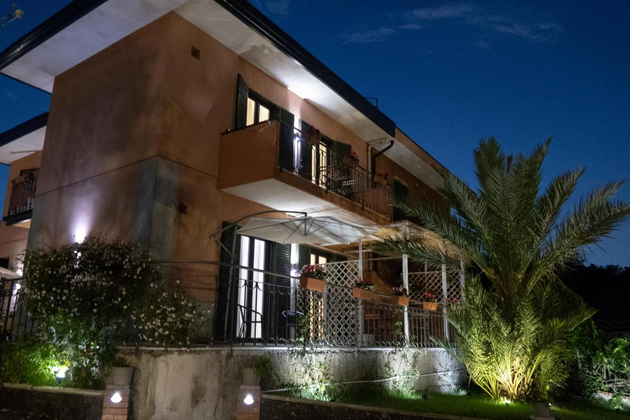 Property building in UP&B Rooms Catania