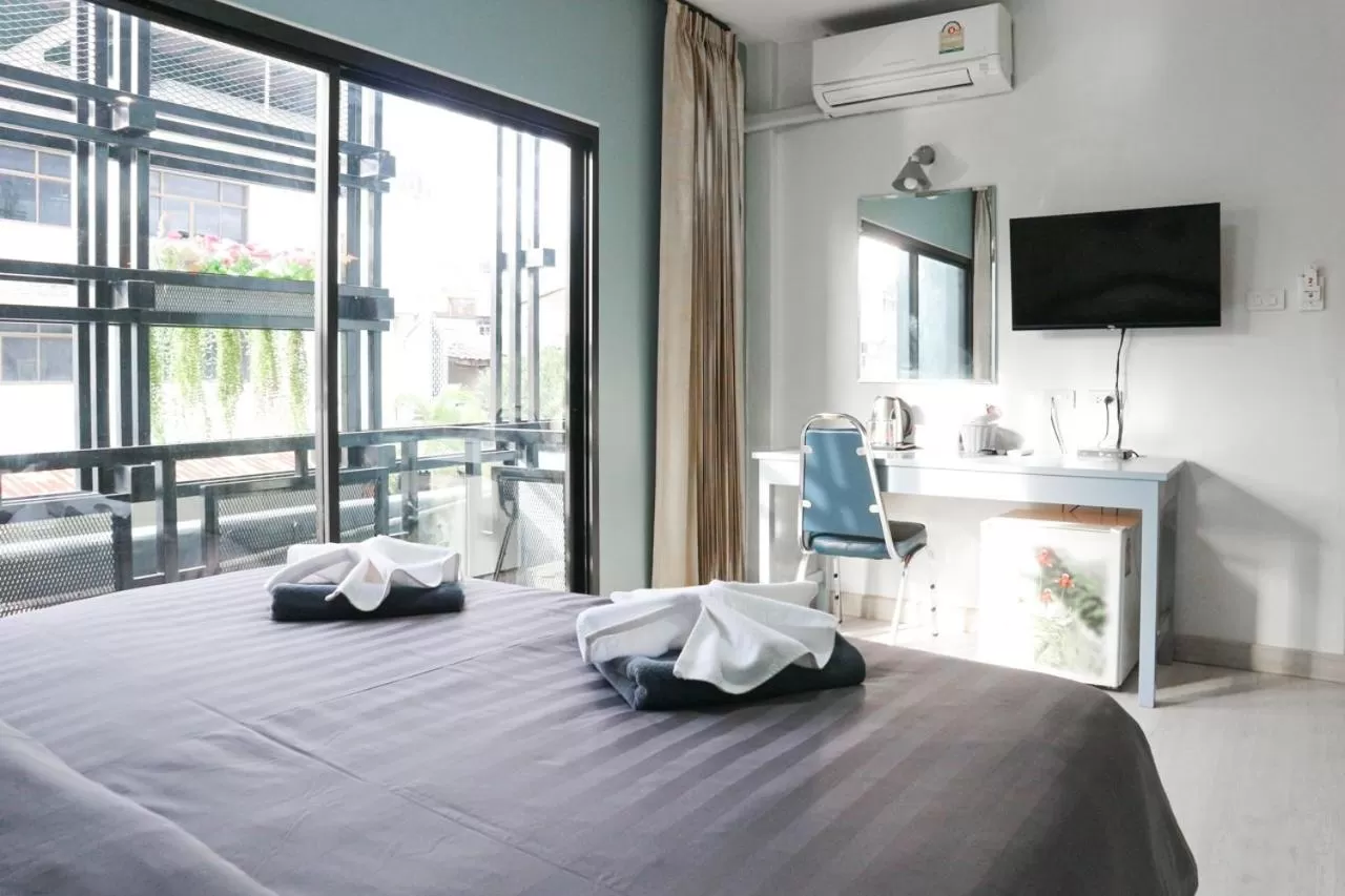 Bed in My Friends Hotel