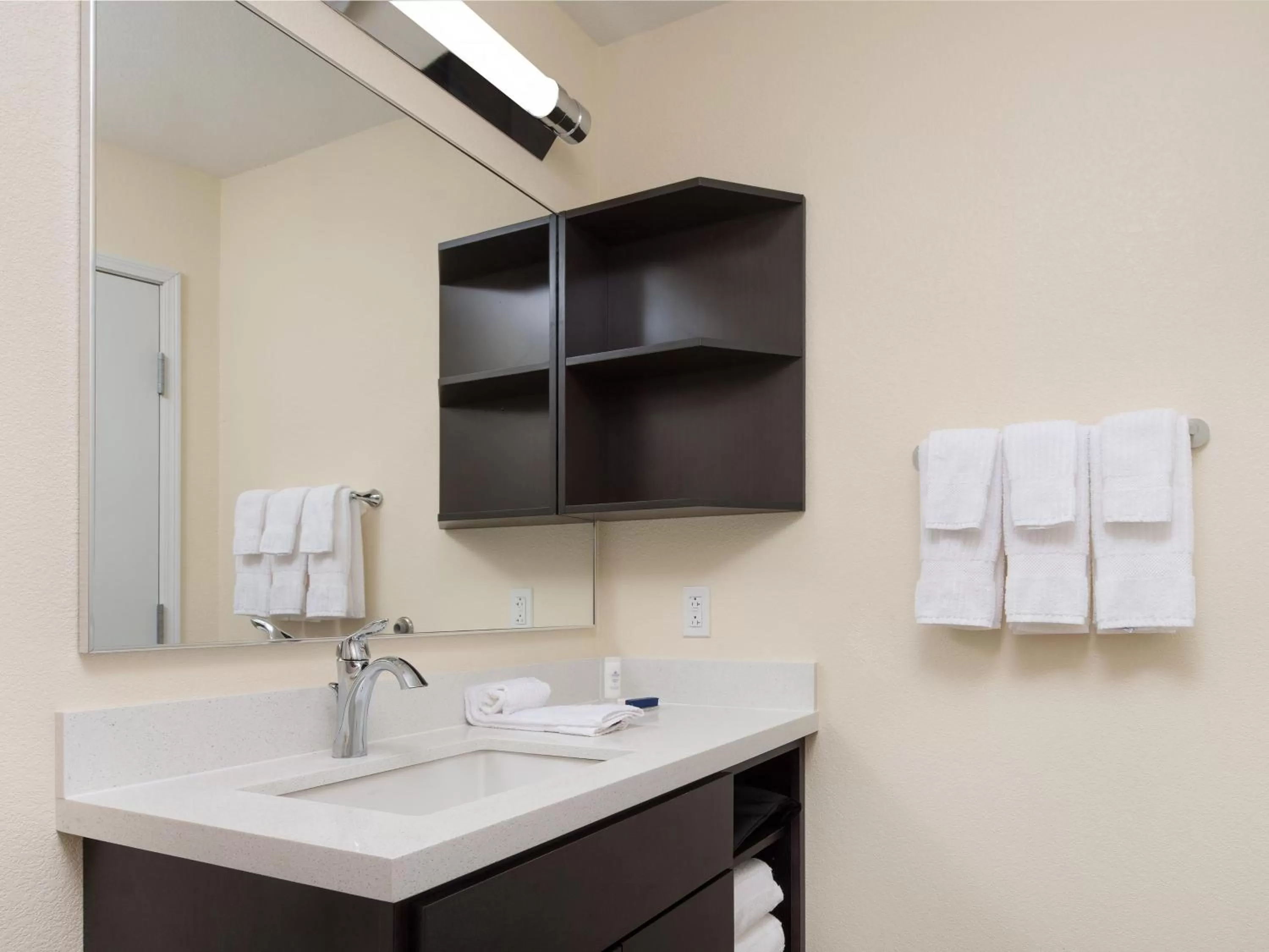 Bathroom in Candlewood Suites Enid by IHG