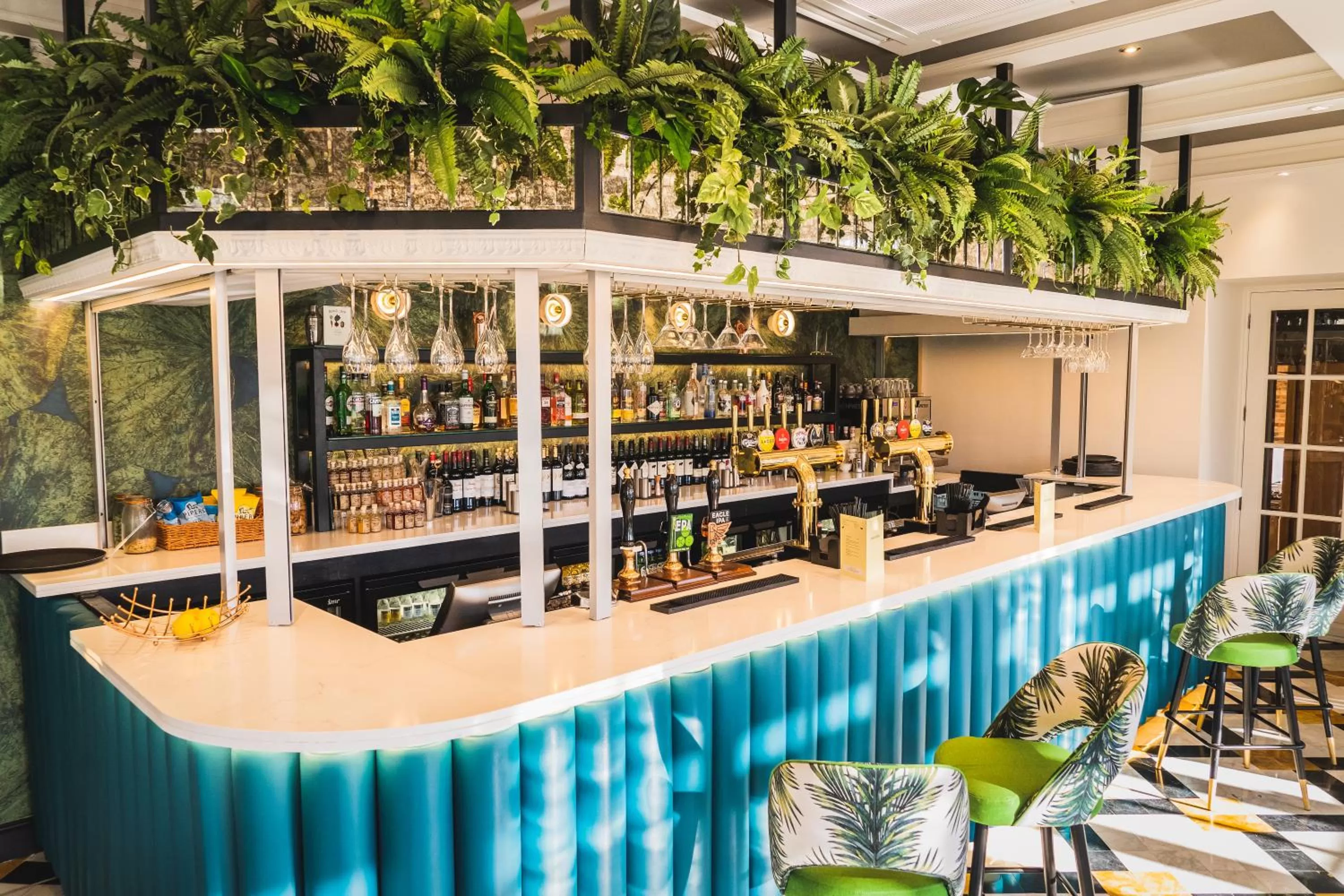 Lounge or bar in Bedford Swan Hotel and Thermal Spa