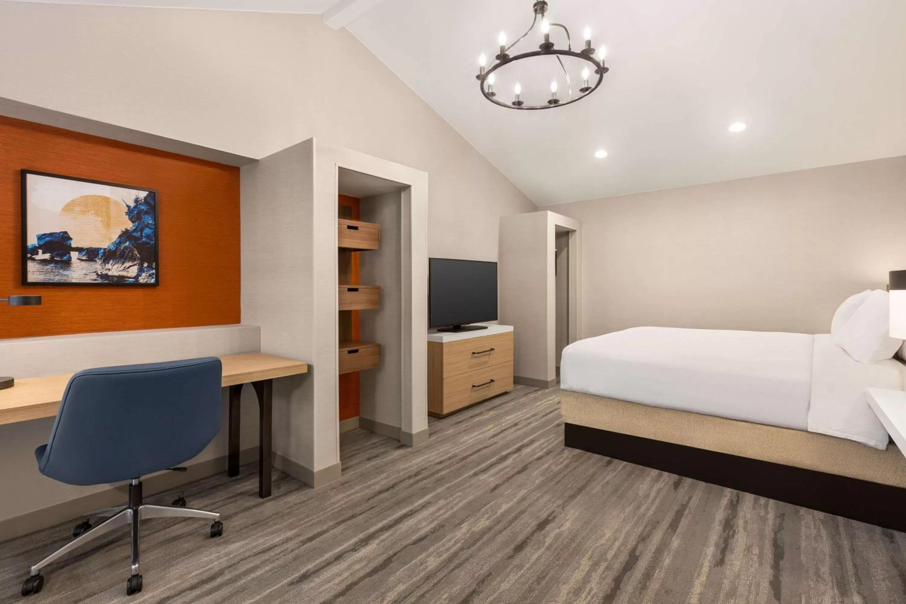 Bedroom, Bed in Hilton Garden Inn Monterey