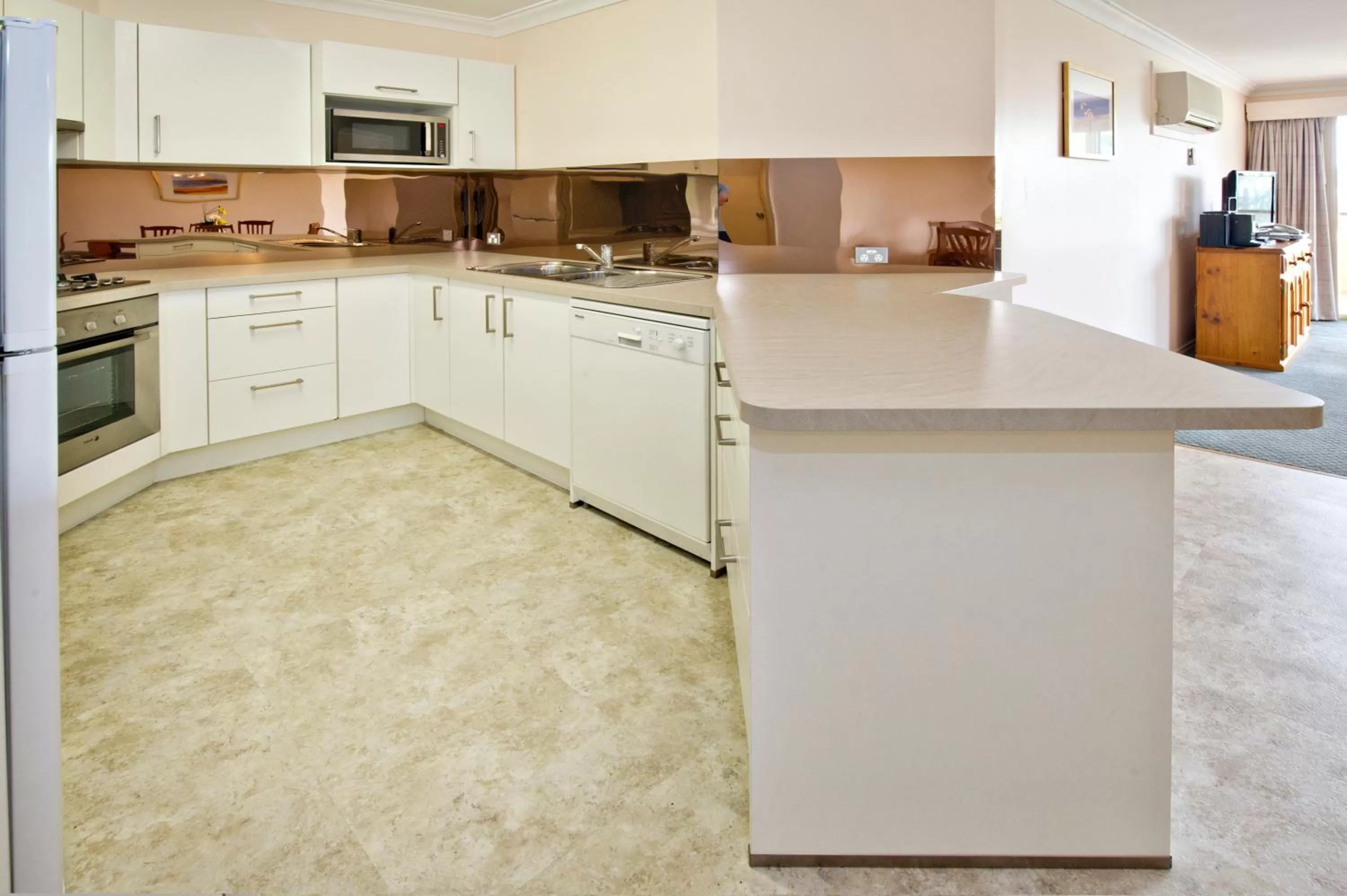 Kitchen or kitchenette in Abbey Beach Resort