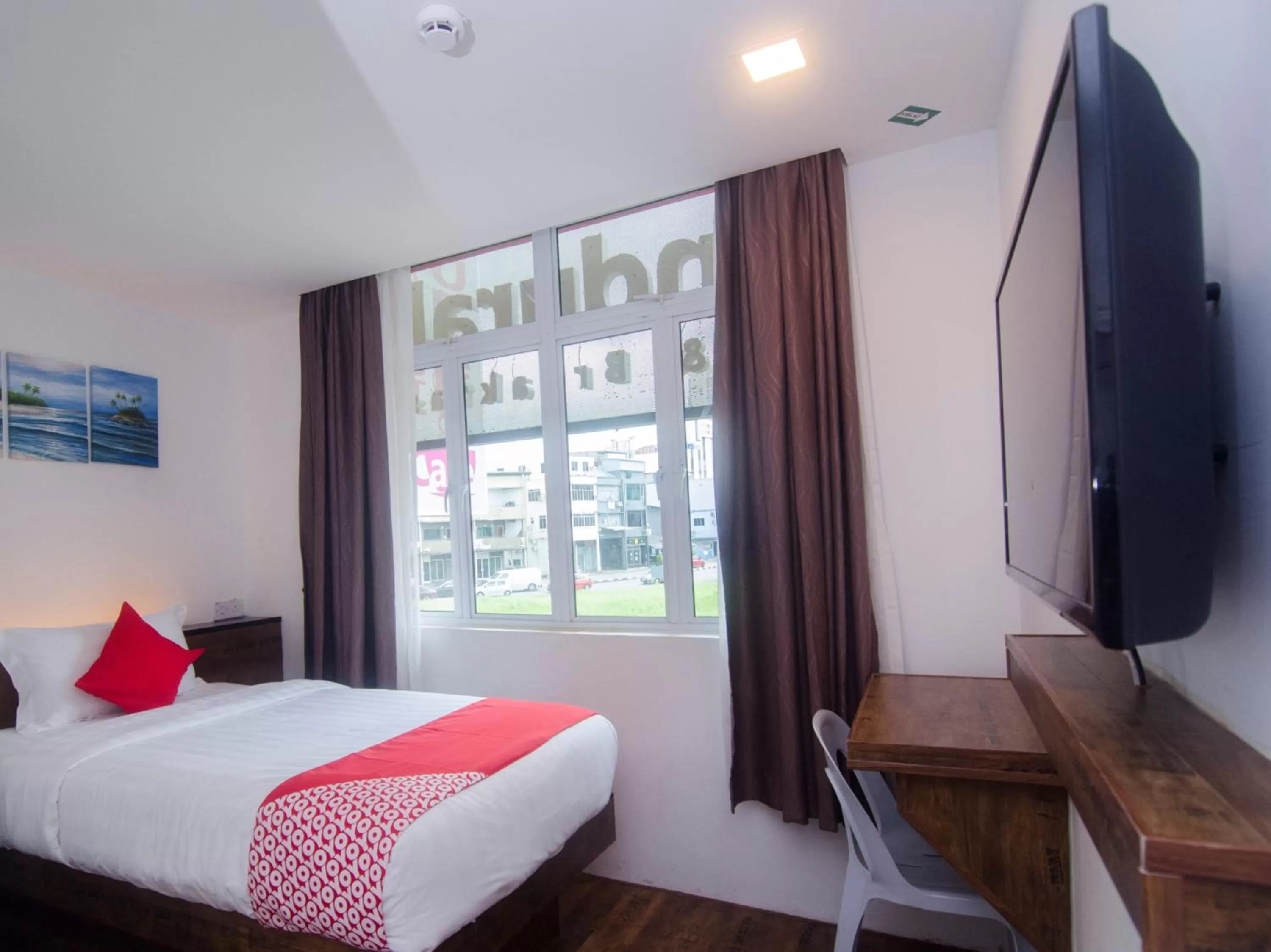 Bedroom, Bed in OYO 836 Mandurah Room & Cafe