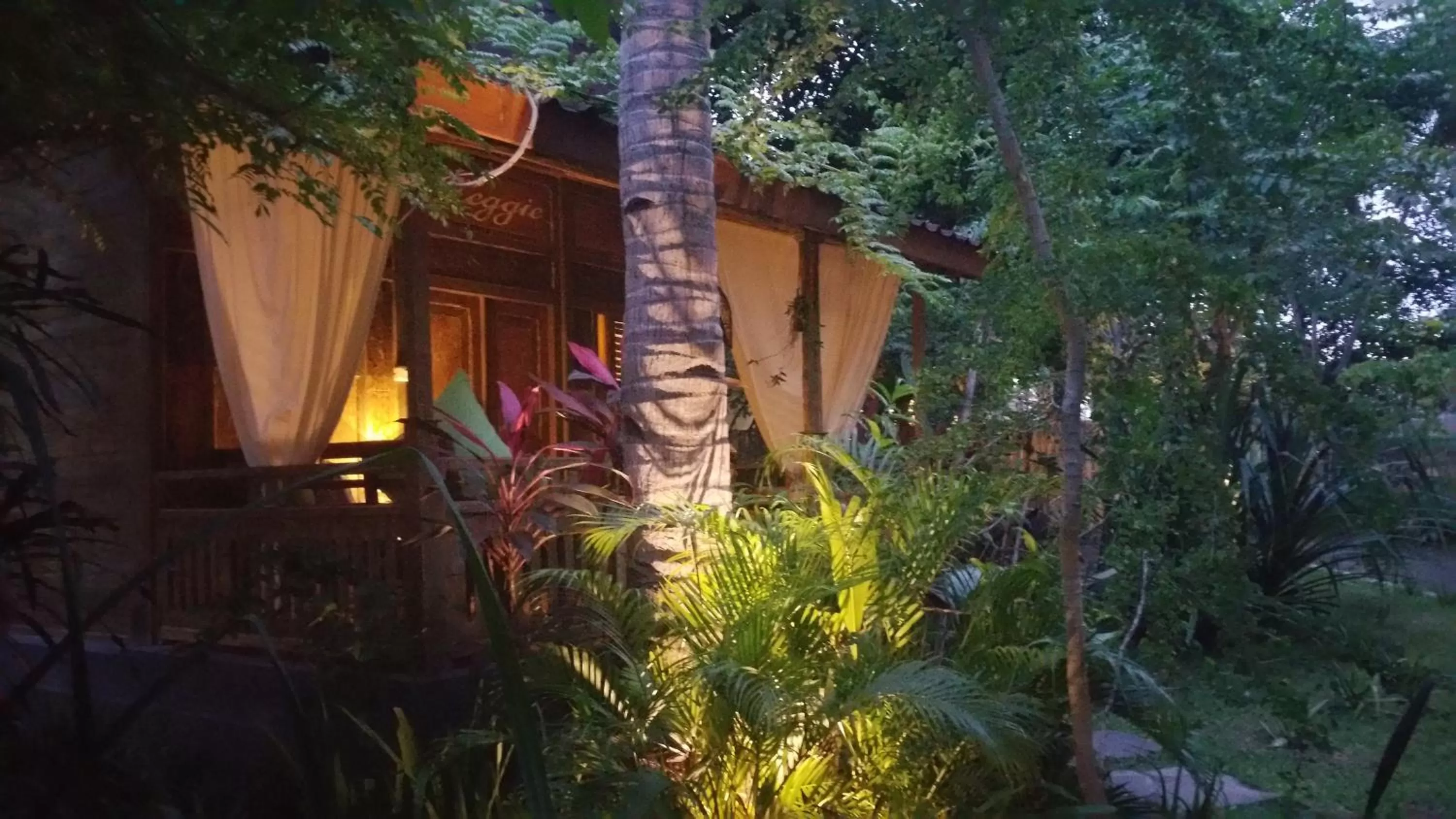 Sunset in Villas Light House - Eco-Traditional Joglo