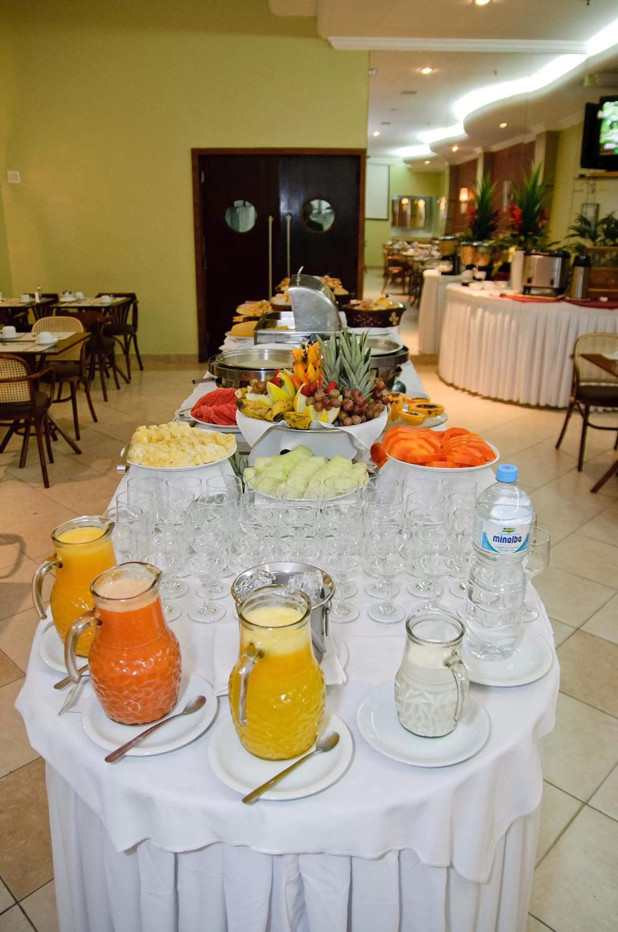 Buffet breakfast in Mont Blanc Apart Hotel Nova Iguaçu