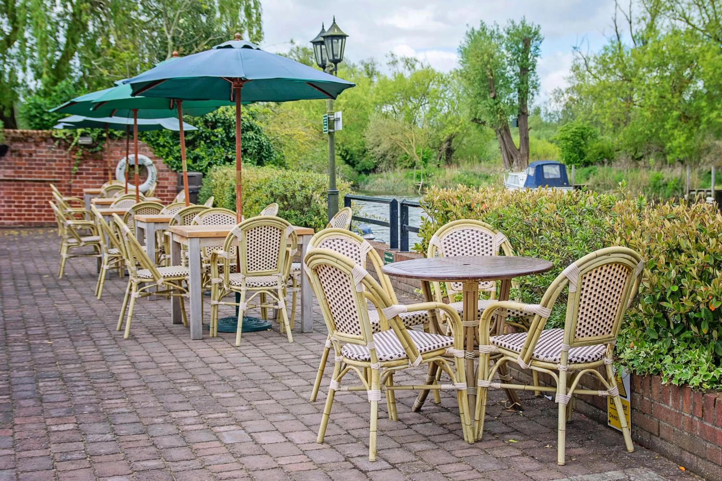 Patio in Waveney House Hotel