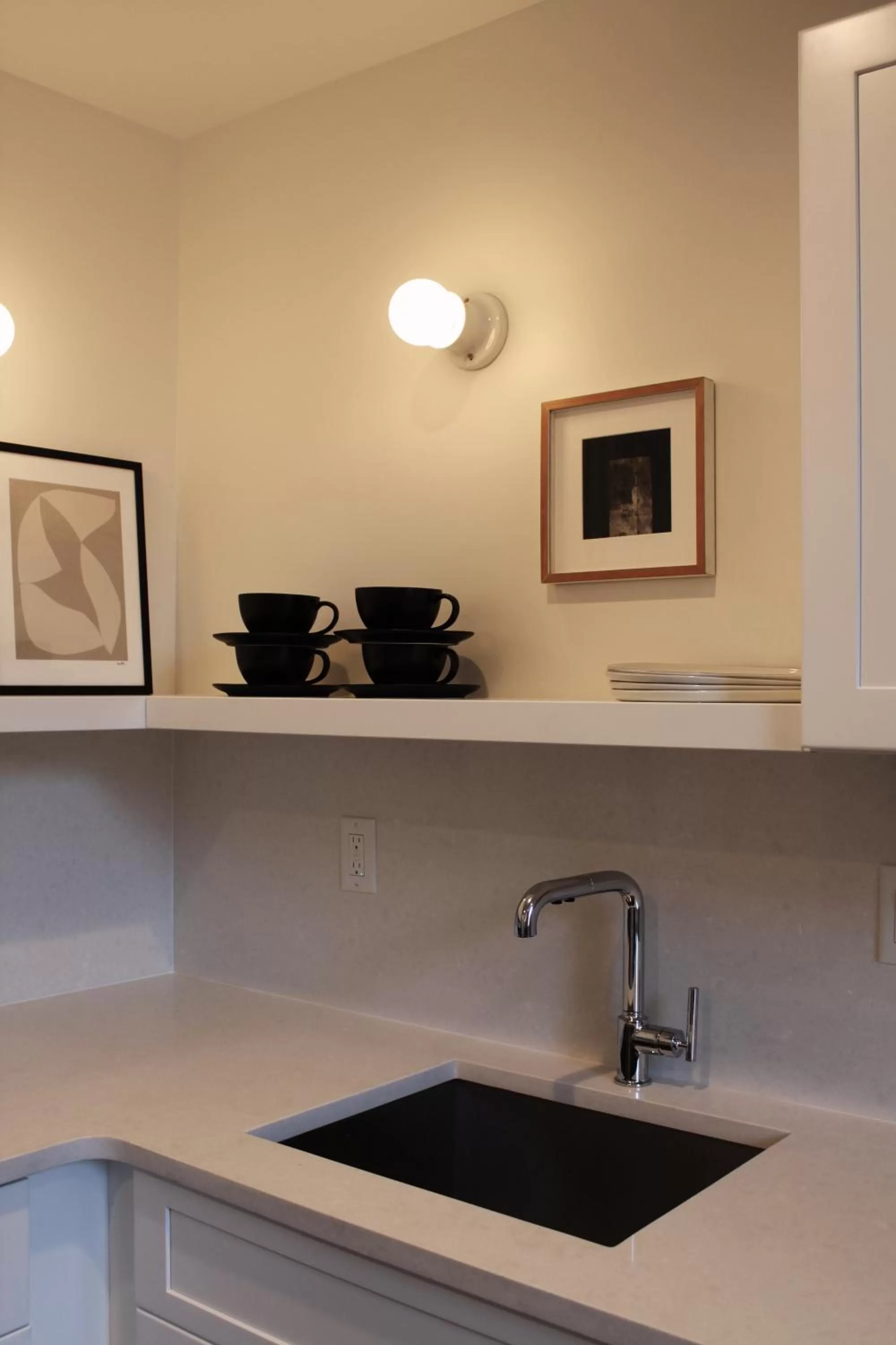 Stay Rafa At 2000 Spruce