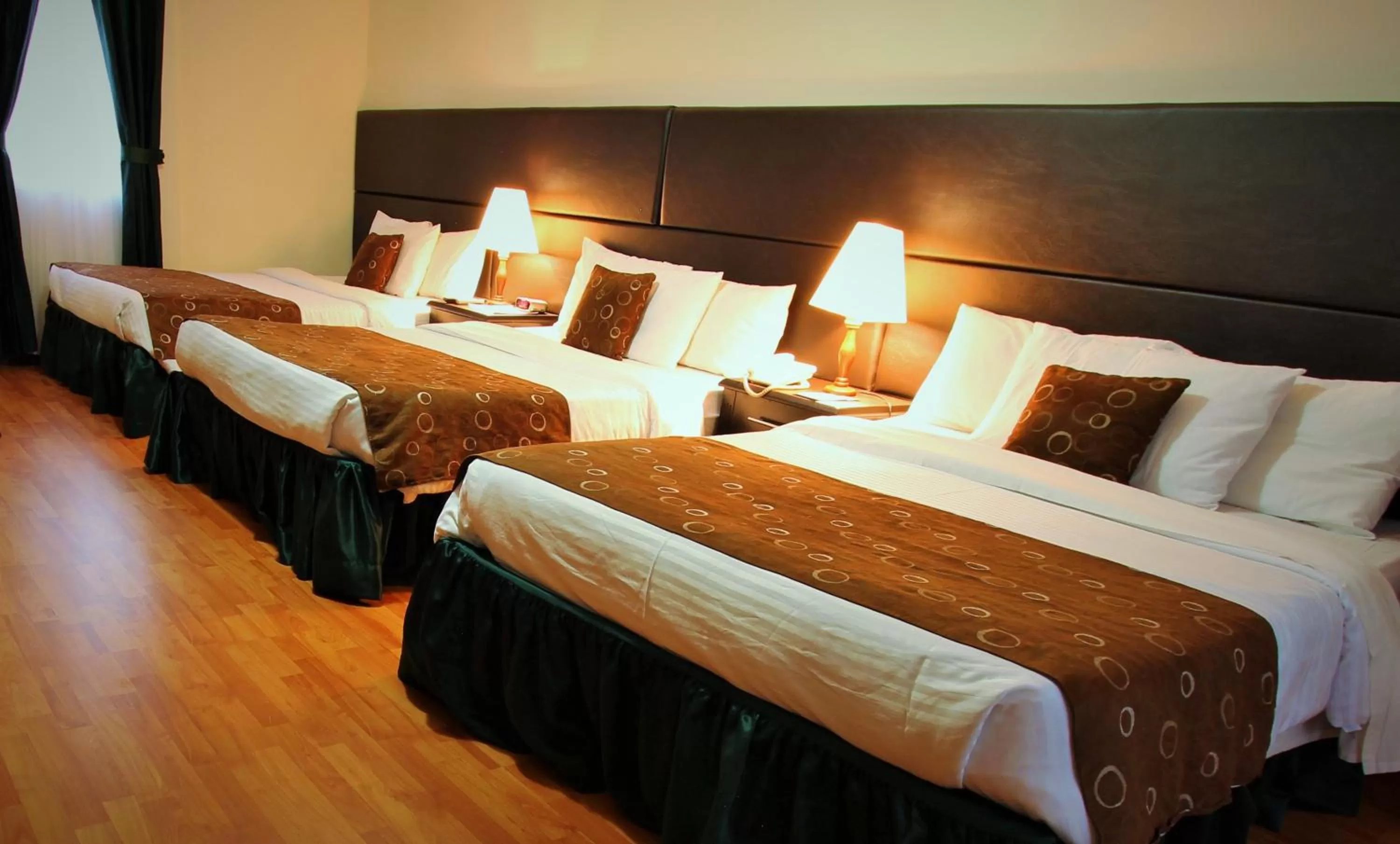 Photo of the whole room, Bed in Hotel San Fernando Real