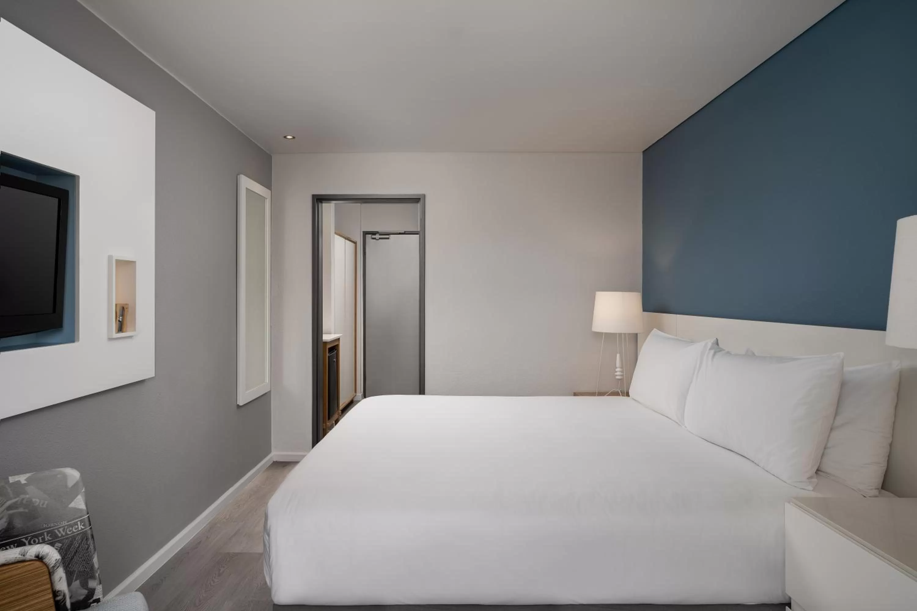 Bed in Protea Hotel by Marriott Cape Town Sea Point