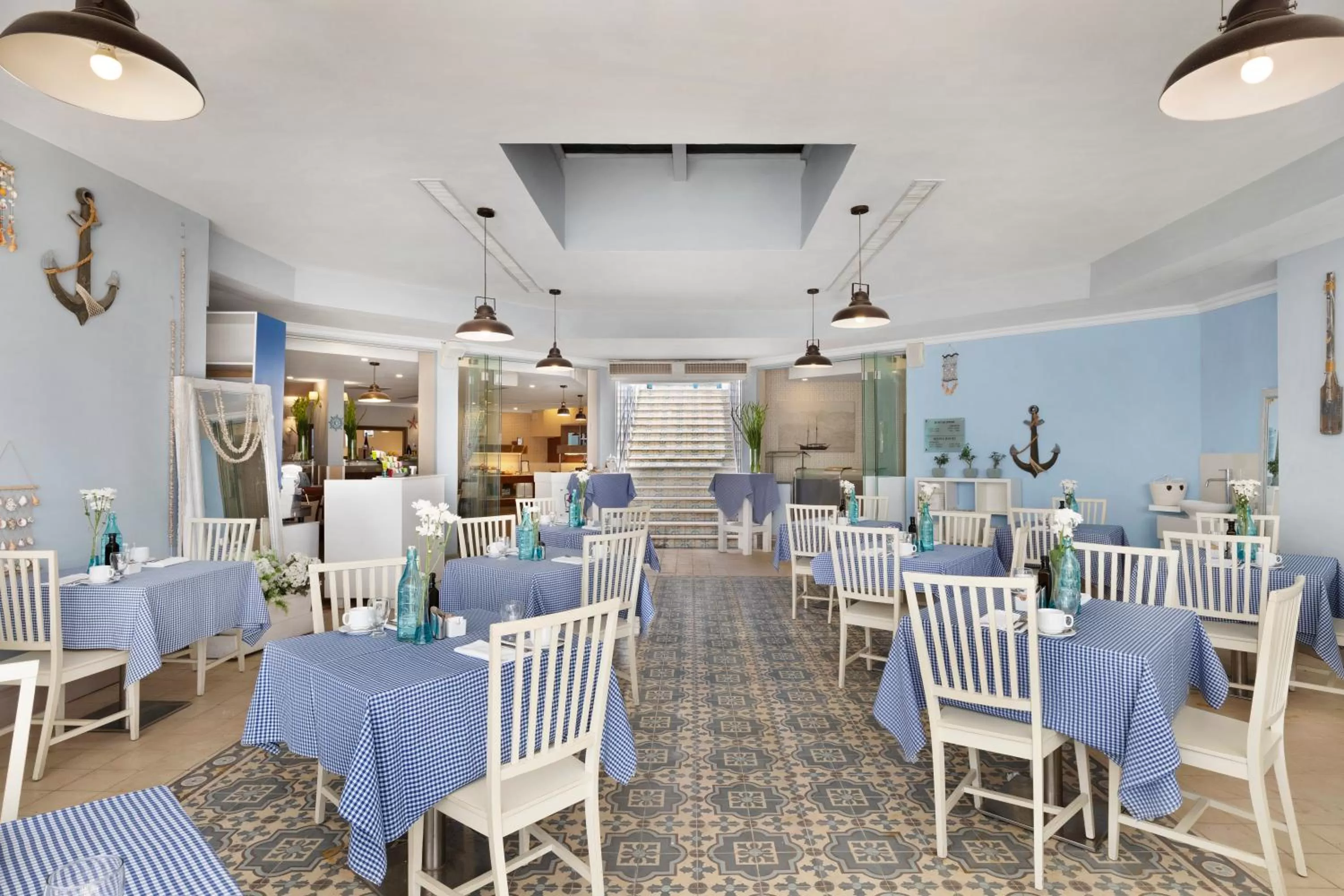 Restaurant/places to eat in Herbert Samuel The Reef Eilat