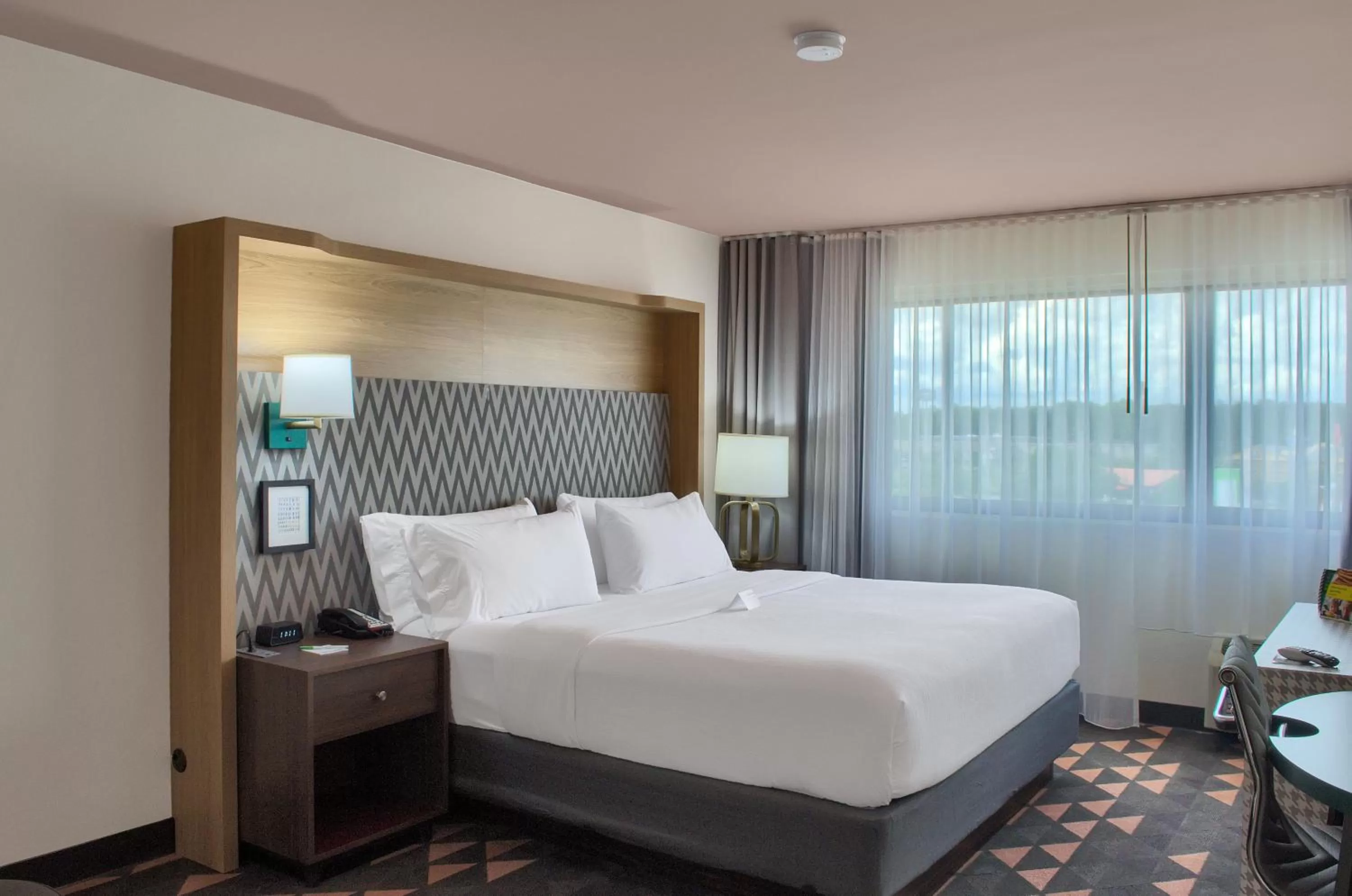 Photo of the whole room, Bed in Holiday Inn Mobile West I-10 by IHG