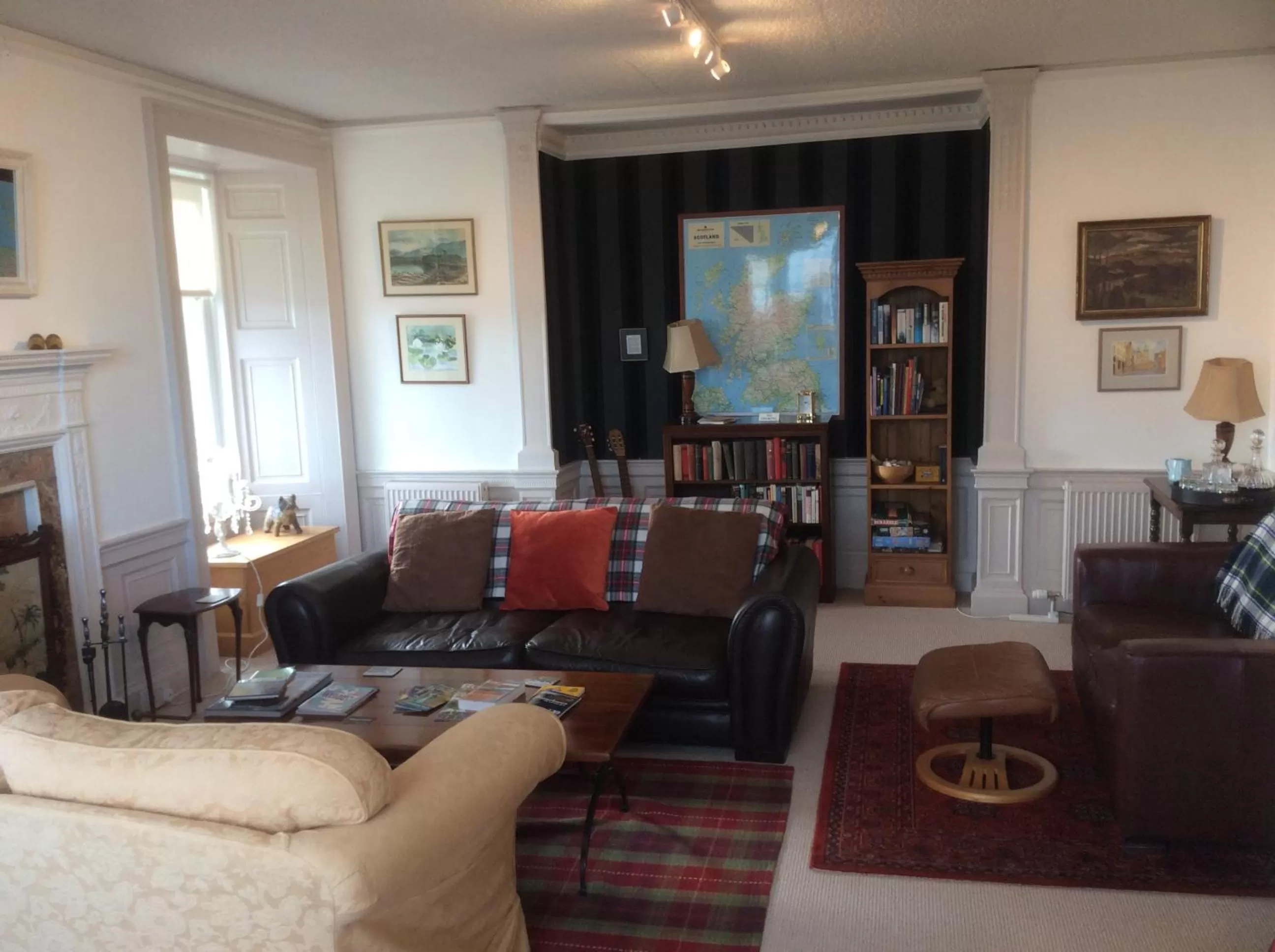 Communal lounge/ TV room in Arduthie House